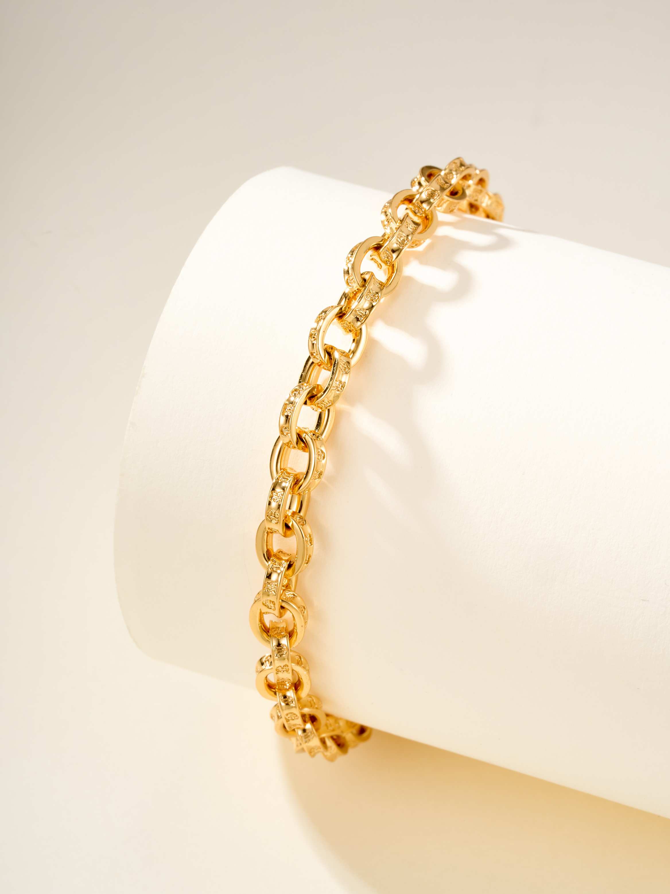 22k gold-plated Paper Chain letter bracelet
