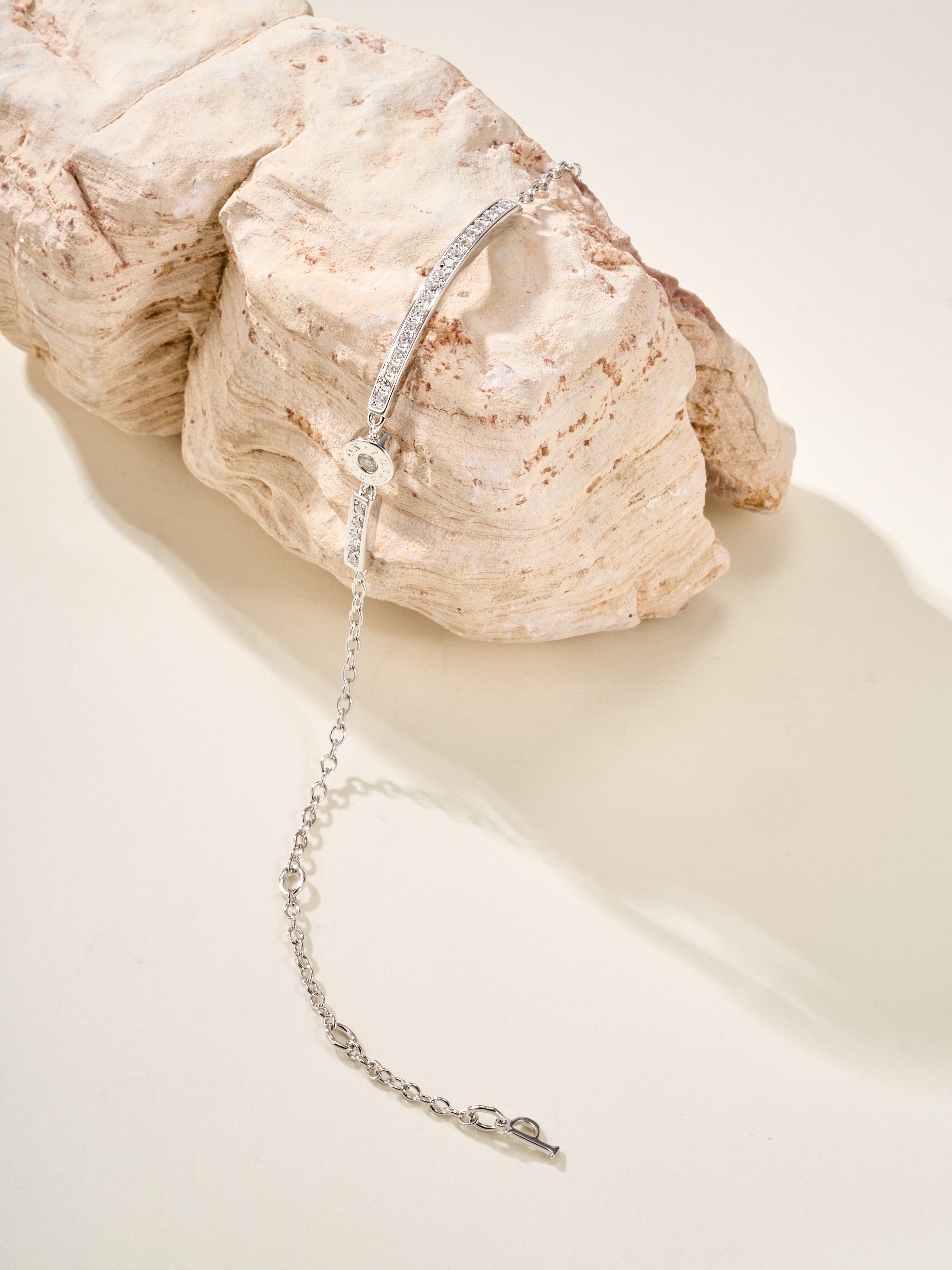 Operate the bracelet during possession