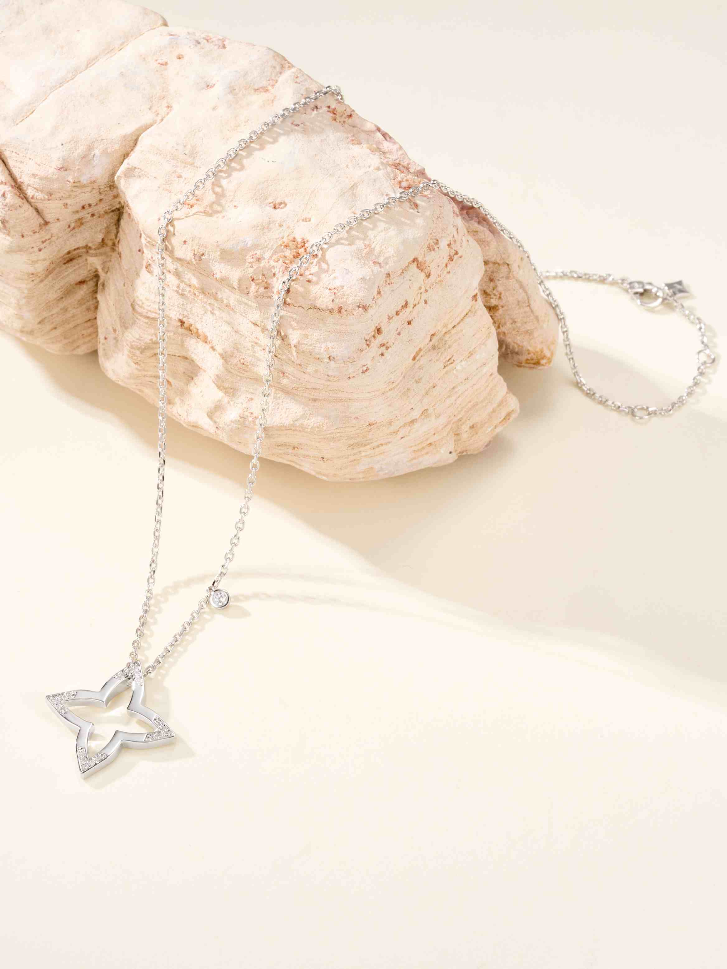 Blossoms Four Star Geometric Pattern Diamond Set Necklace