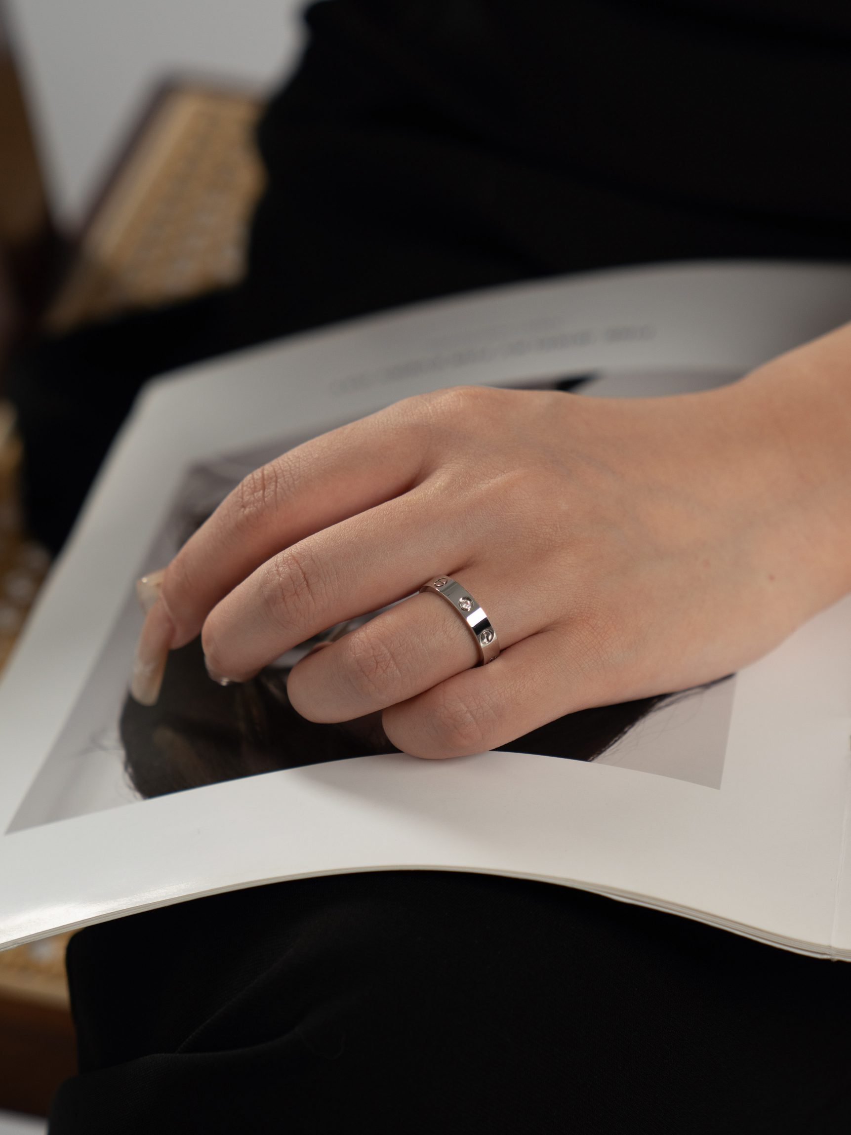  Narrow edition single diamond love ring