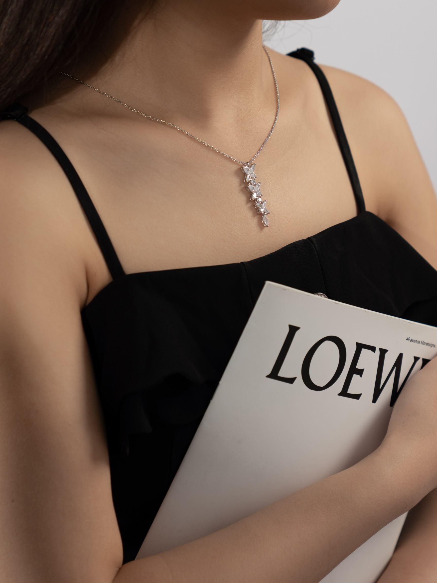  Victoria Victoria Eye Diamond Necklace from T Home (Color White)