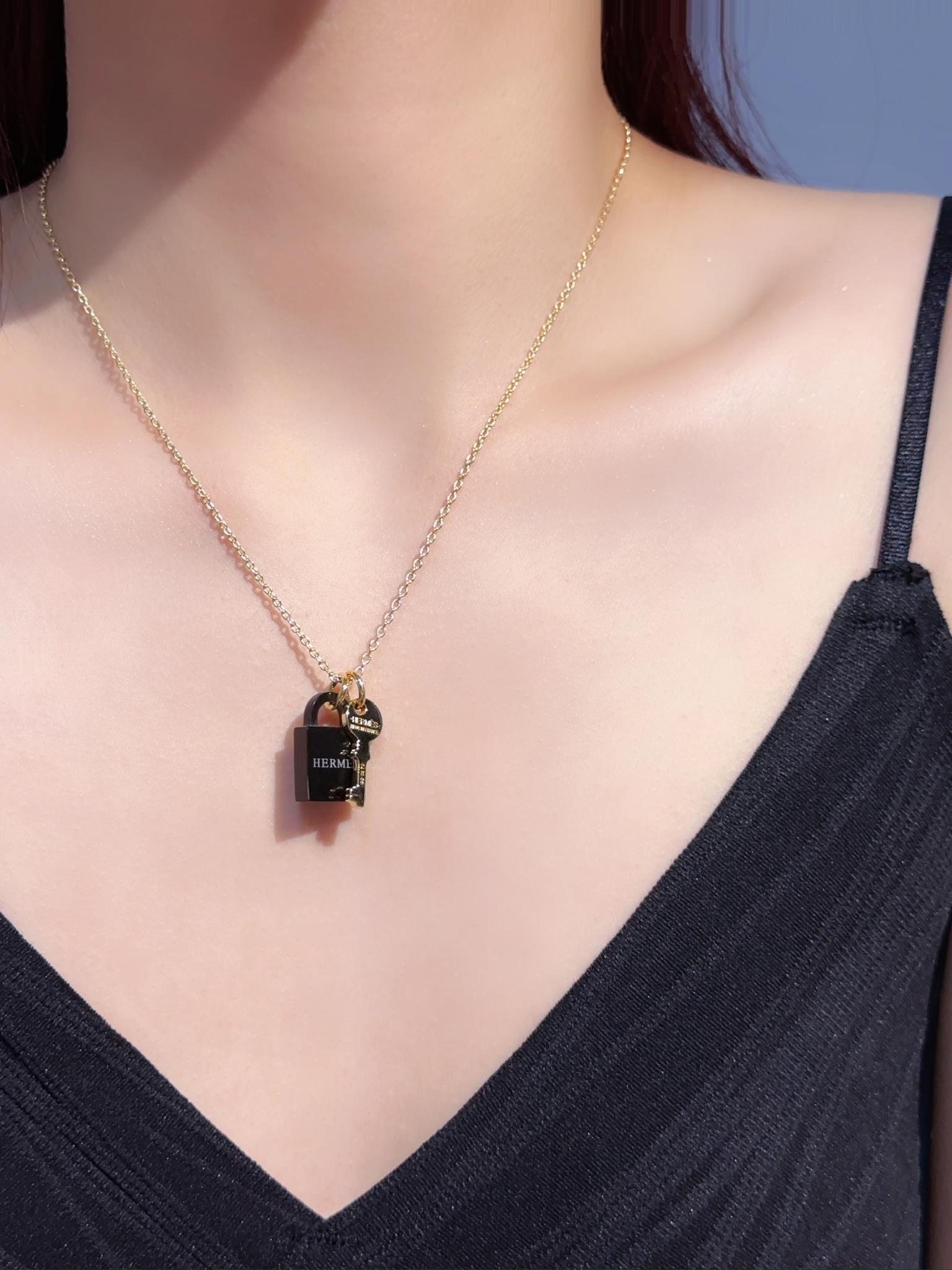 Amulette Padlock necklace