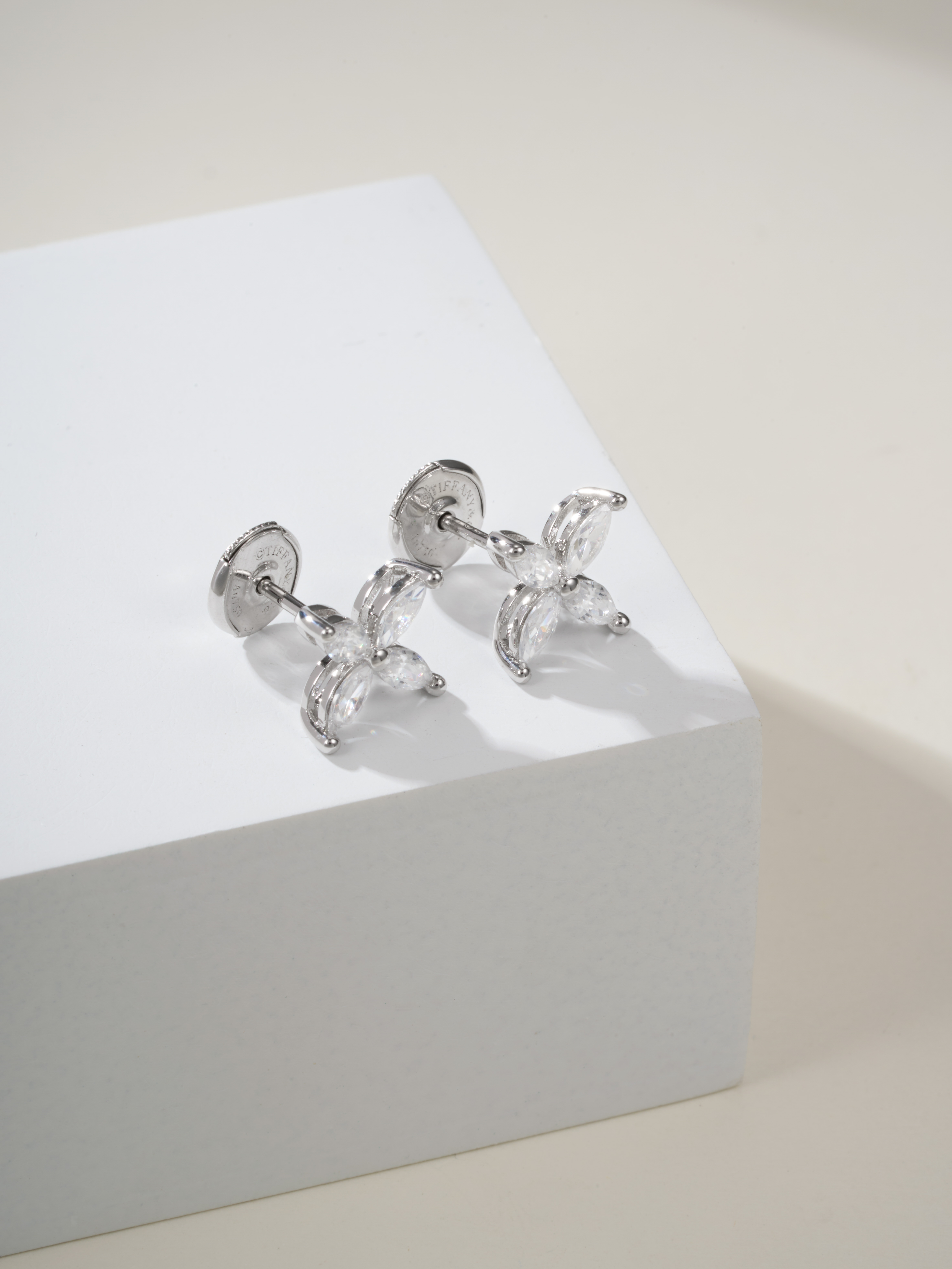 T Victoria's four horse eye drill earrings