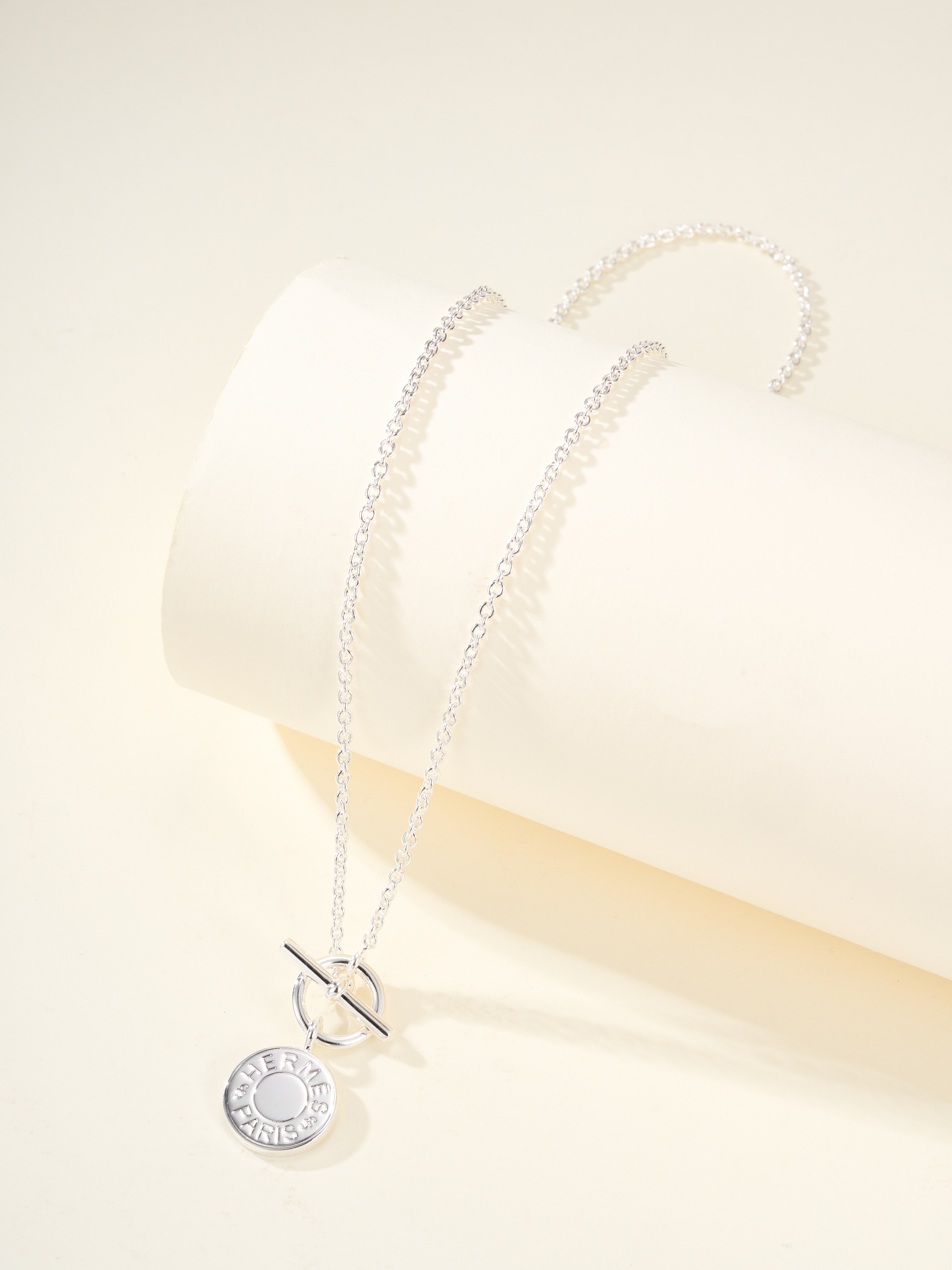 Clou de Sell Silver Necklace
