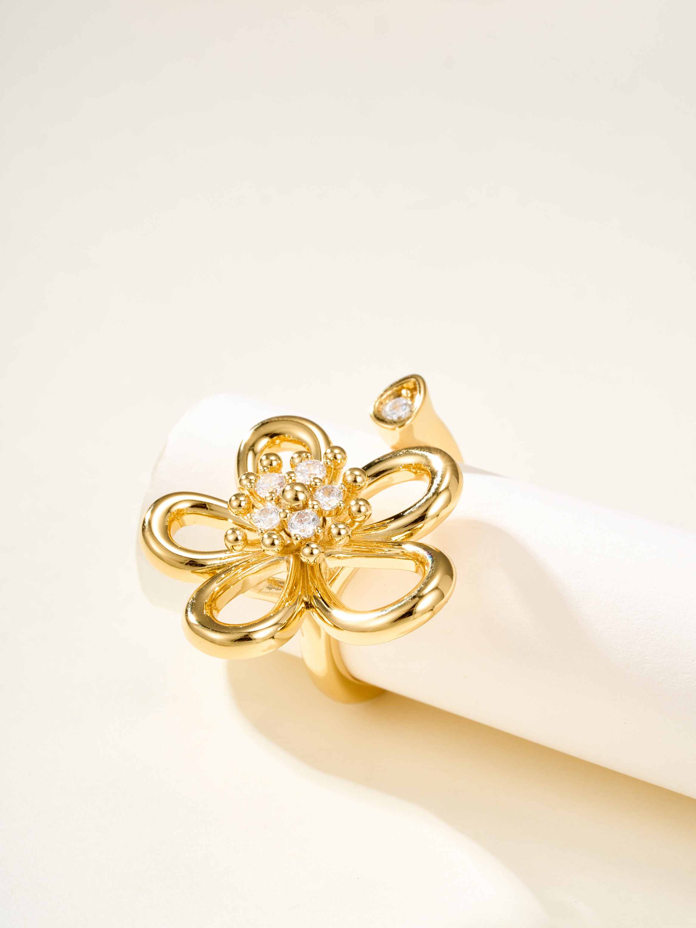 Five Flower Open Ring with Diamond