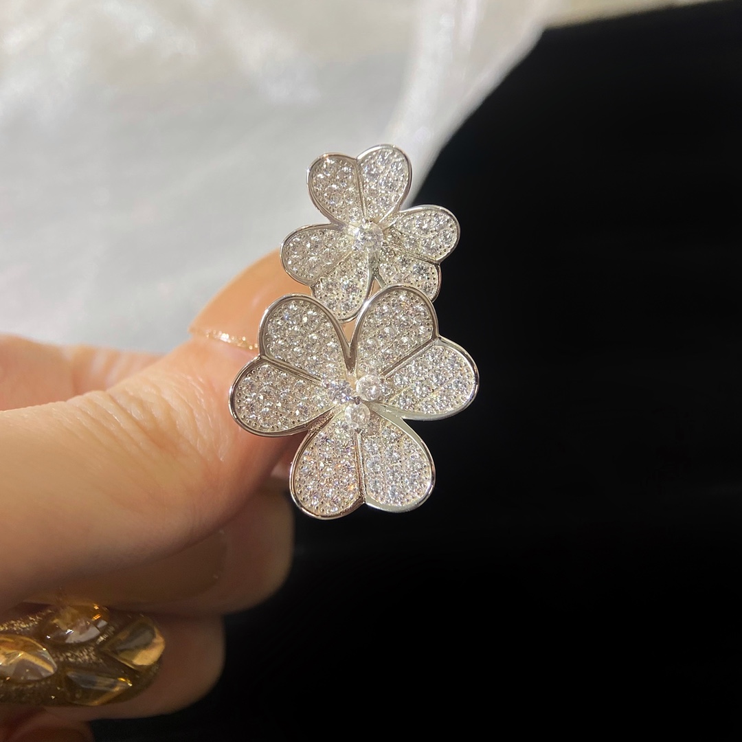 Diamond studded Double Clover Open Ring