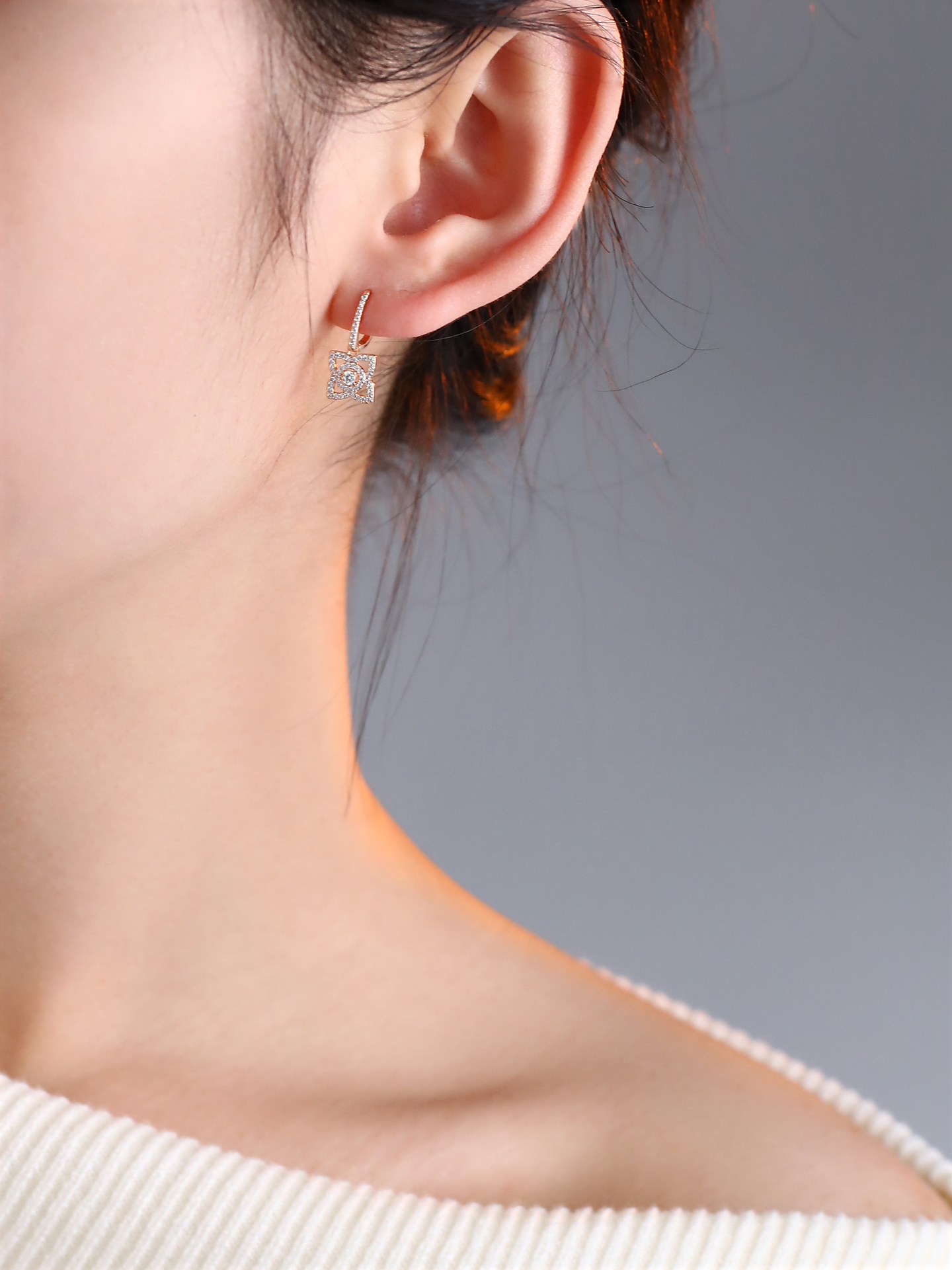 Debeers Mini Lotus Earrings