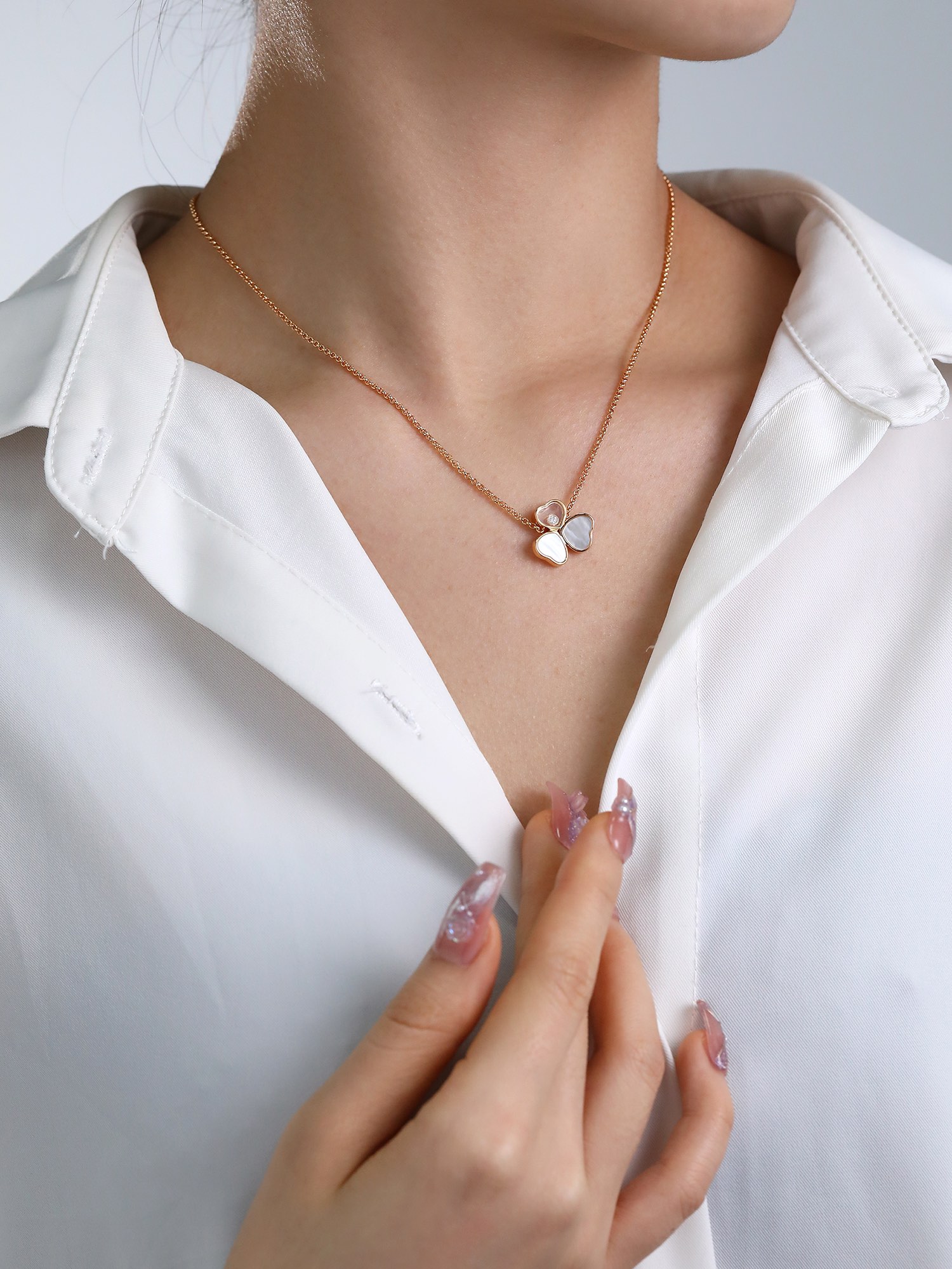 Happy Hearts Wings White Beimu Necklace