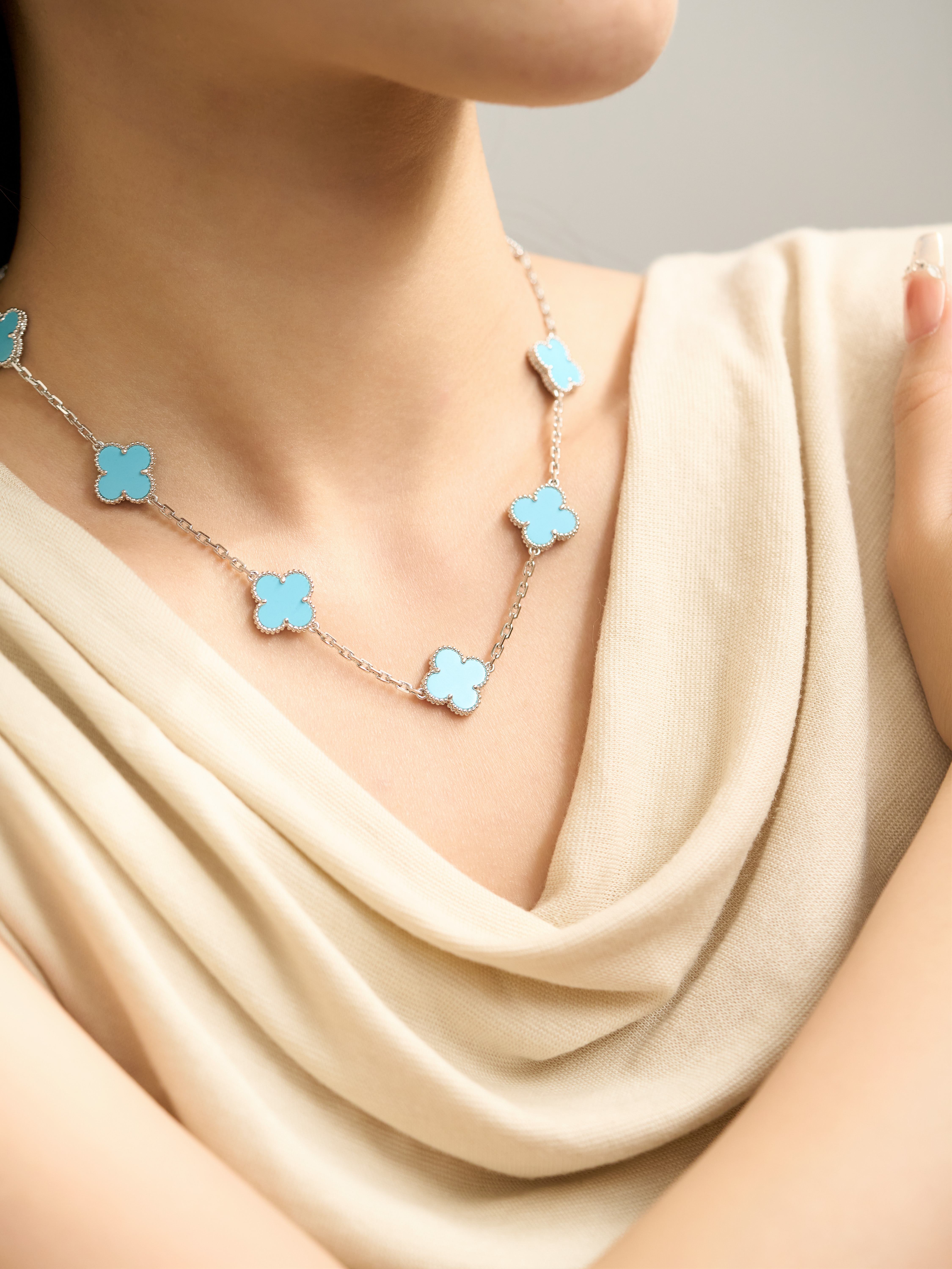 Ten flower white gold turquoise necklace