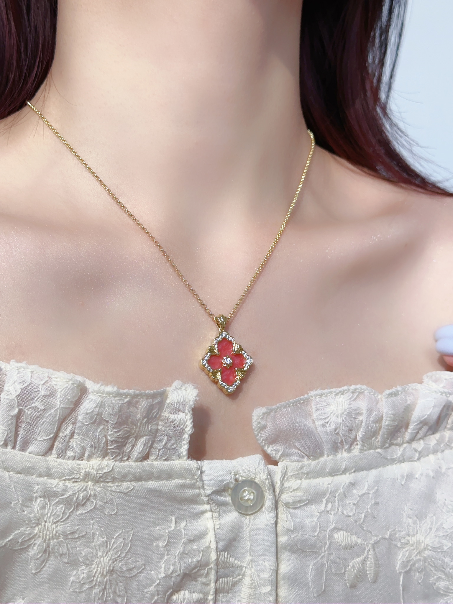 BU Buccellati Opera Red Stone Necklace (Large 22.7 * 20.4mm)