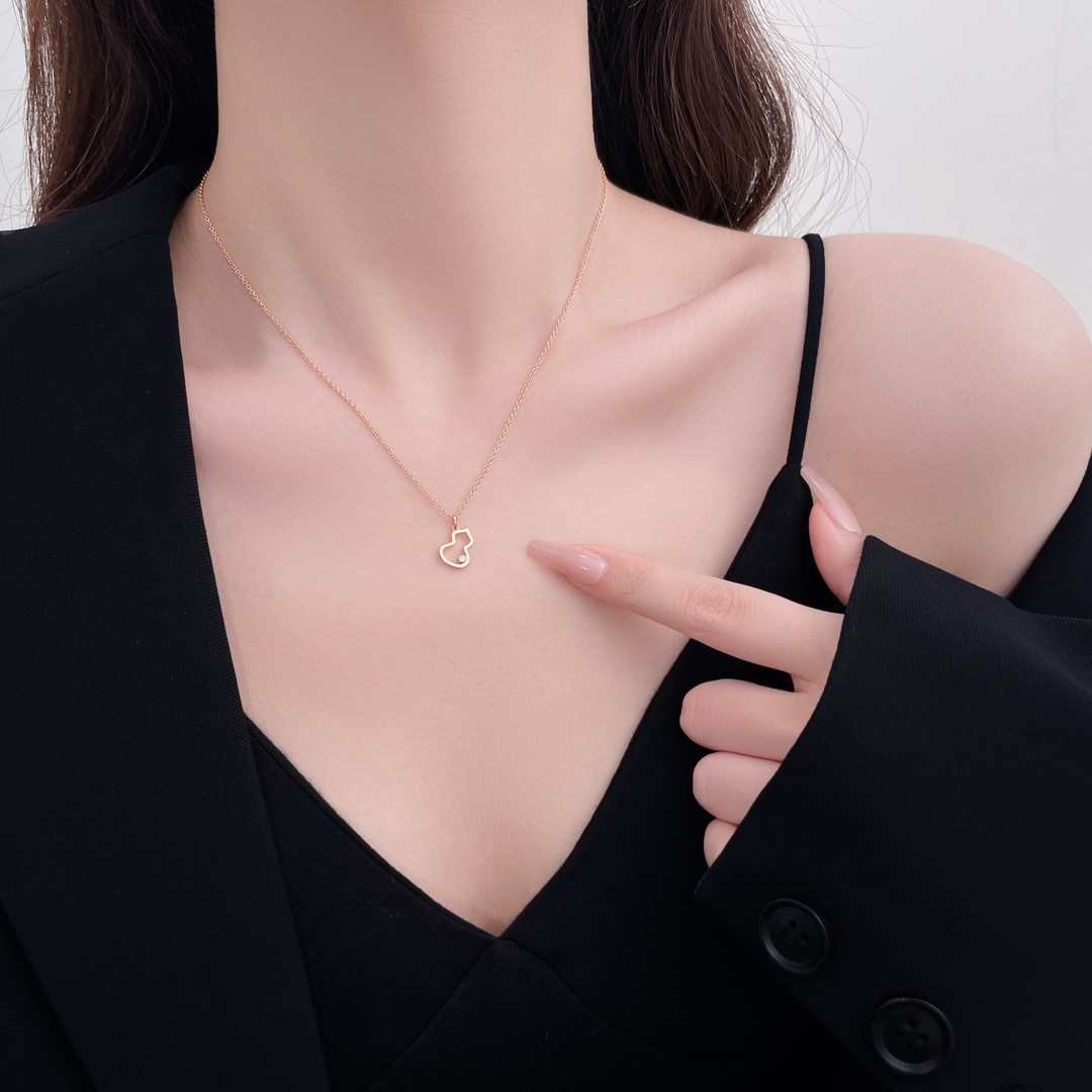 QE hollowed out gourd bottom single diamond necklace