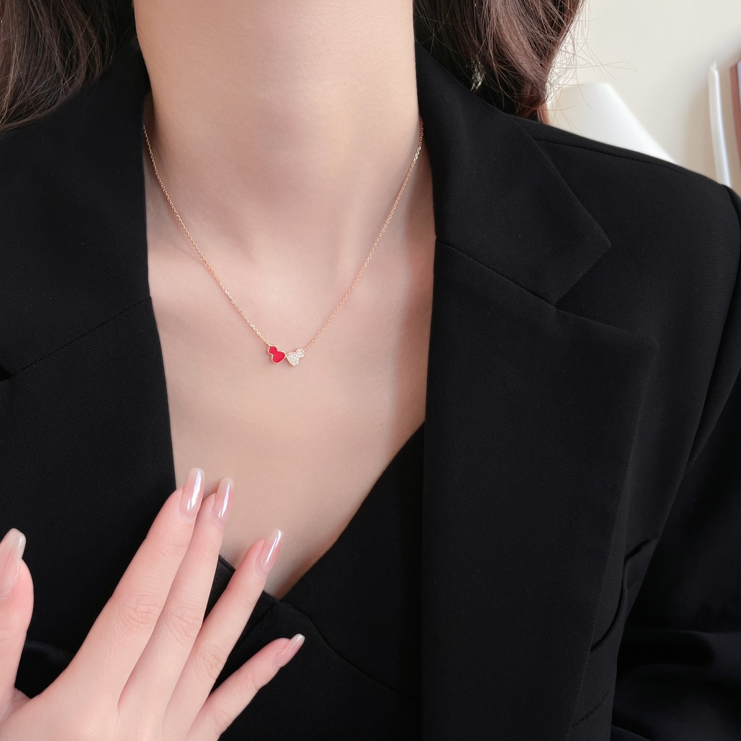 QE China Red Single Gourd Diamond Set Necklace