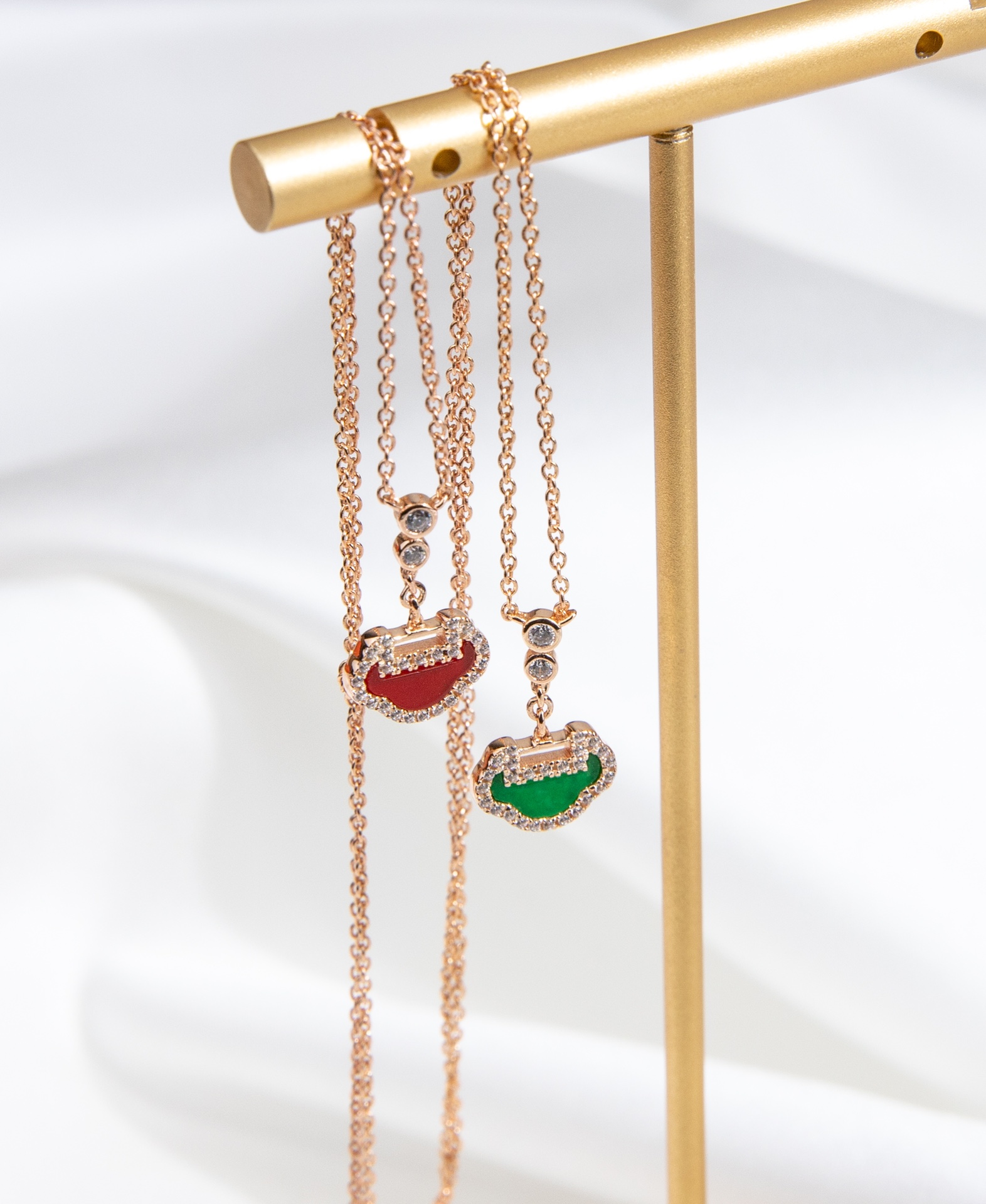 Qeelin Yuyi Ruyi Xiaozhan same necklace