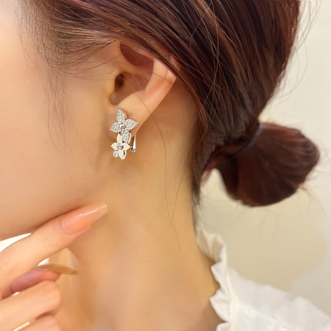 LV Star Blossom Double Diamond Earrings (CNC Hand Set)