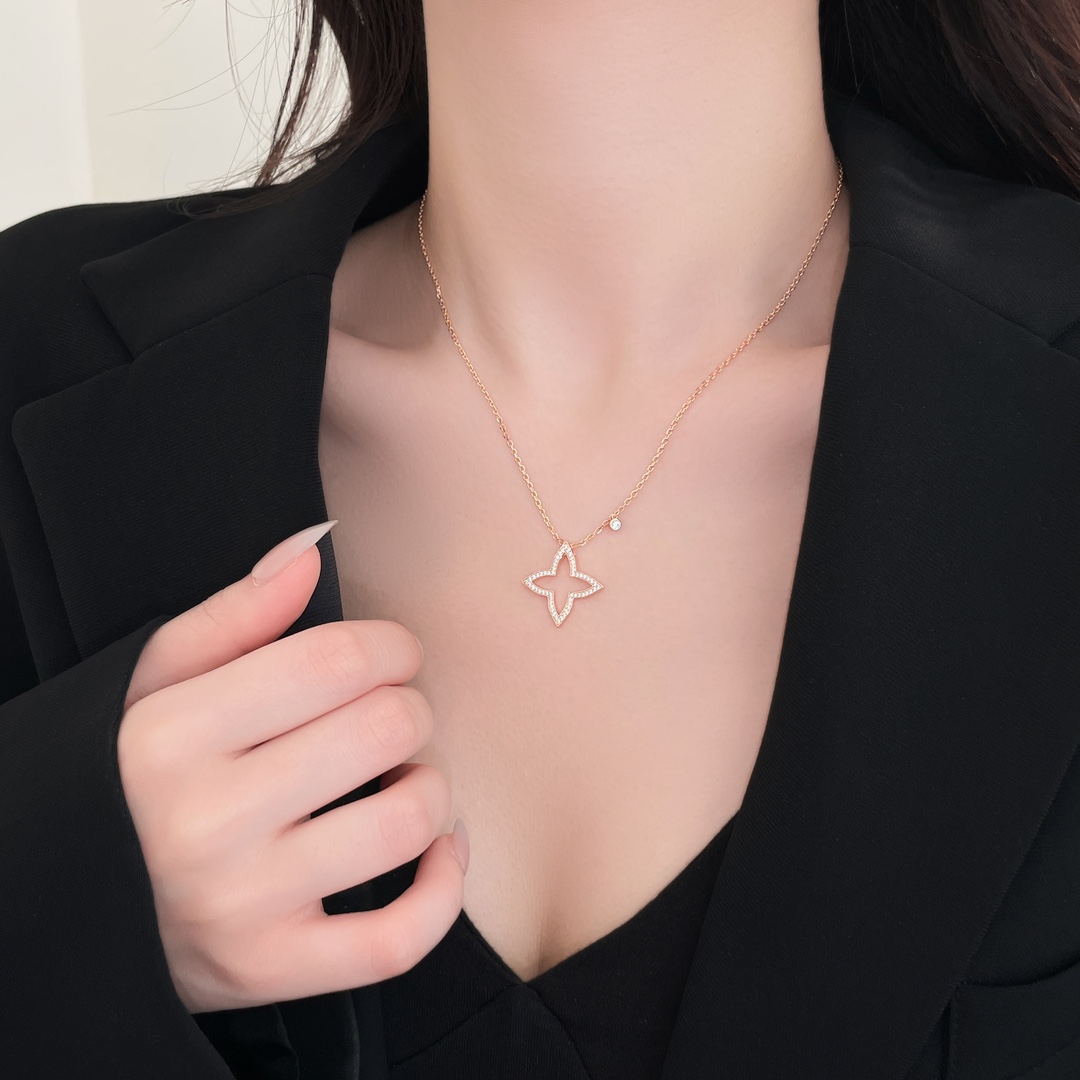 Blossoms Four Star Geometric Pattern Full Diamond Necklace