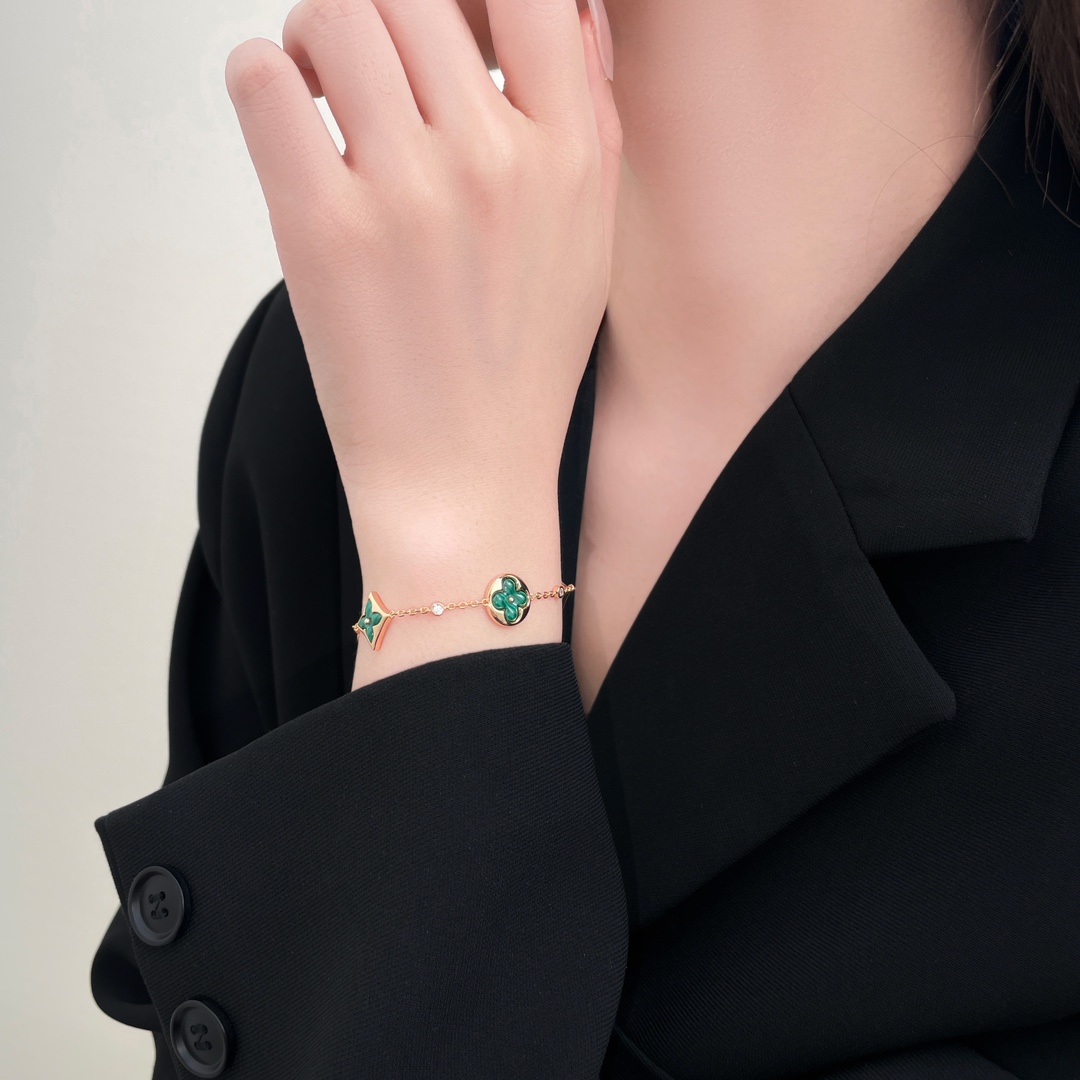 LV Classic Four Flower Peacock Stone 3-Diamond Bracelet (Rose Gold Peacock Stone)