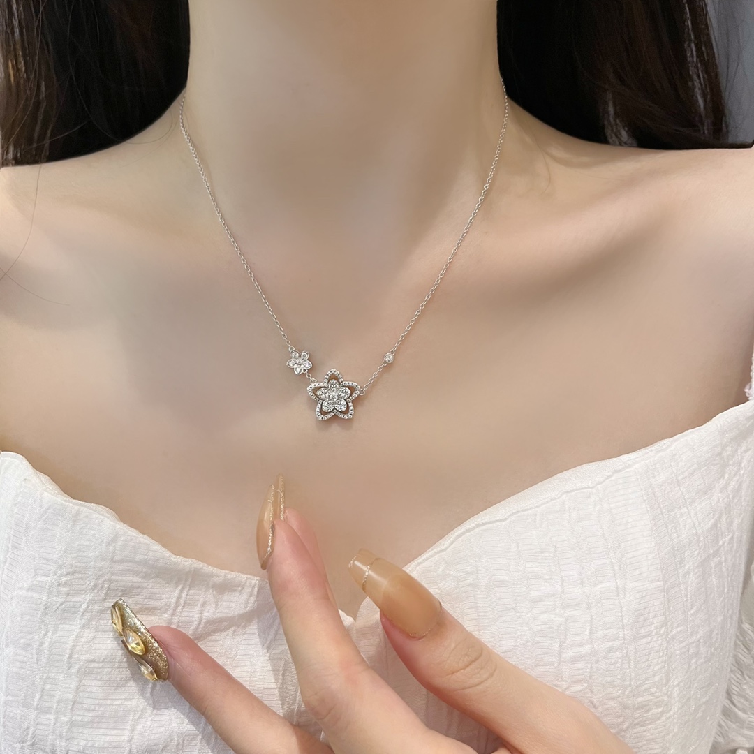 FlowerGirl Graf Flower Double Play Necklace (Colorful White)