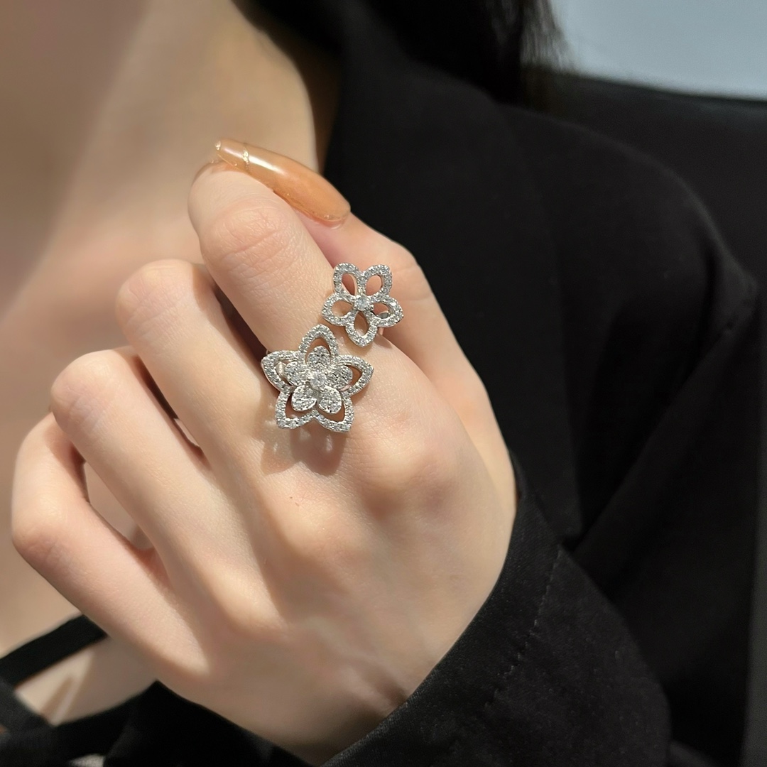  Wild Flower Platinum Double Play Flower Ring (Colorful White)