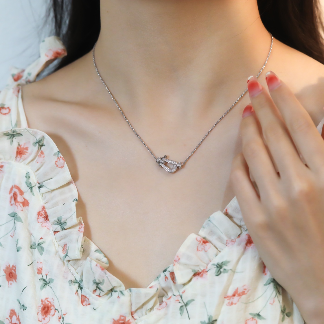 Force 10 Degree Full Diamond Twisted Flower Chain Necklace (925 Silver Chain)