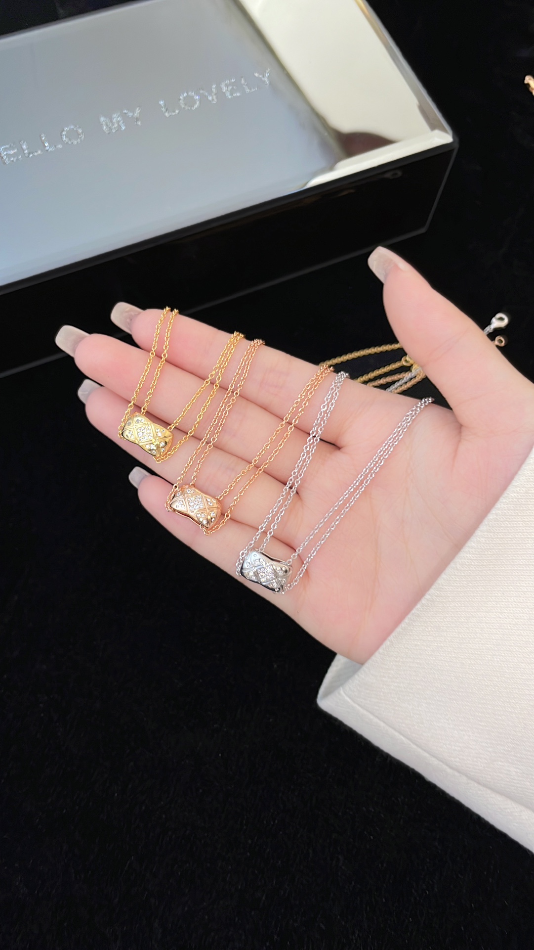 Coco diamond studded diamond grid necklace