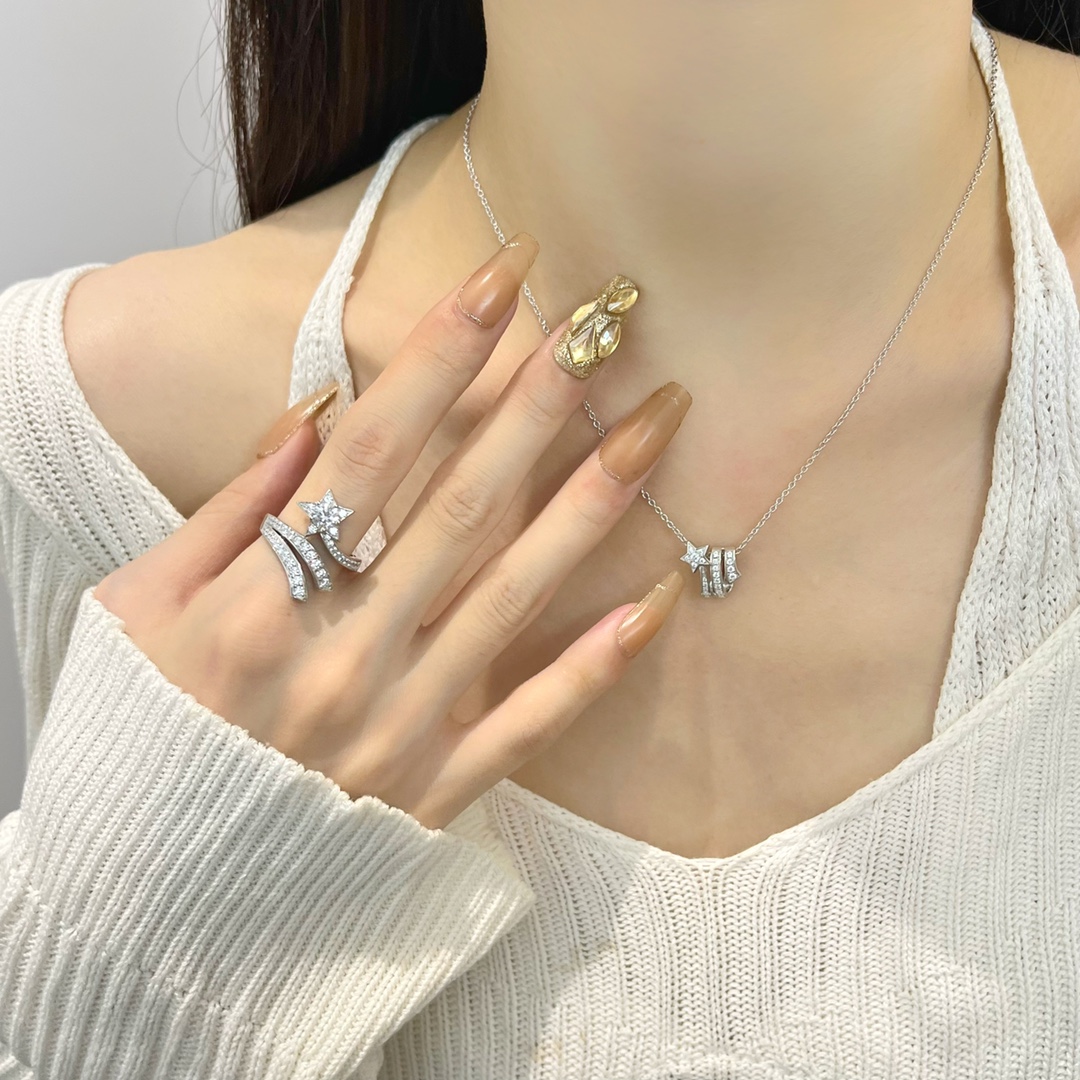 CHANEL Comet Ring (Colorful White)