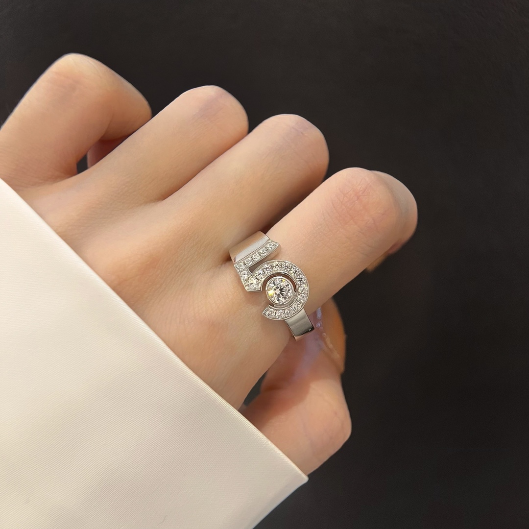 CHANEL N5 Diamond Set Ring (Color White)