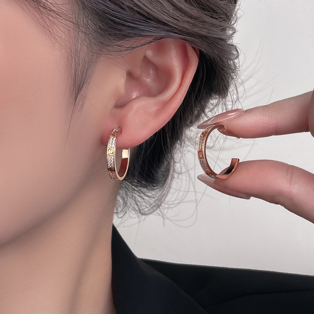 Classic Love Starry Earrings