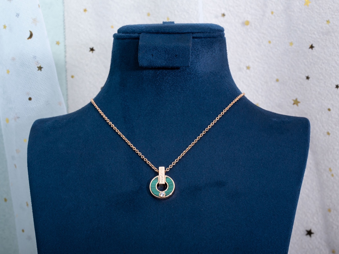 BV Beimu style copper coin necklace