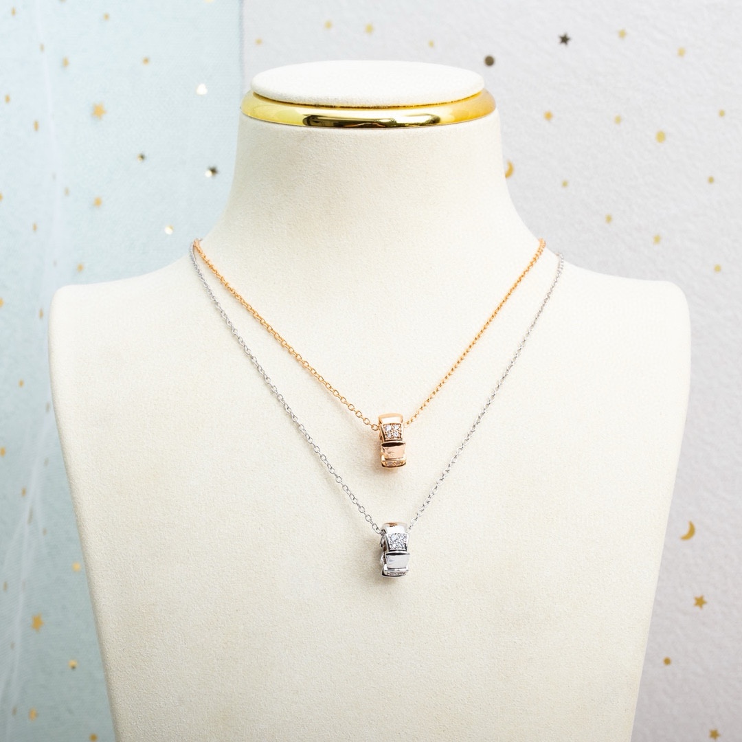 BV snake bone diamond necklace