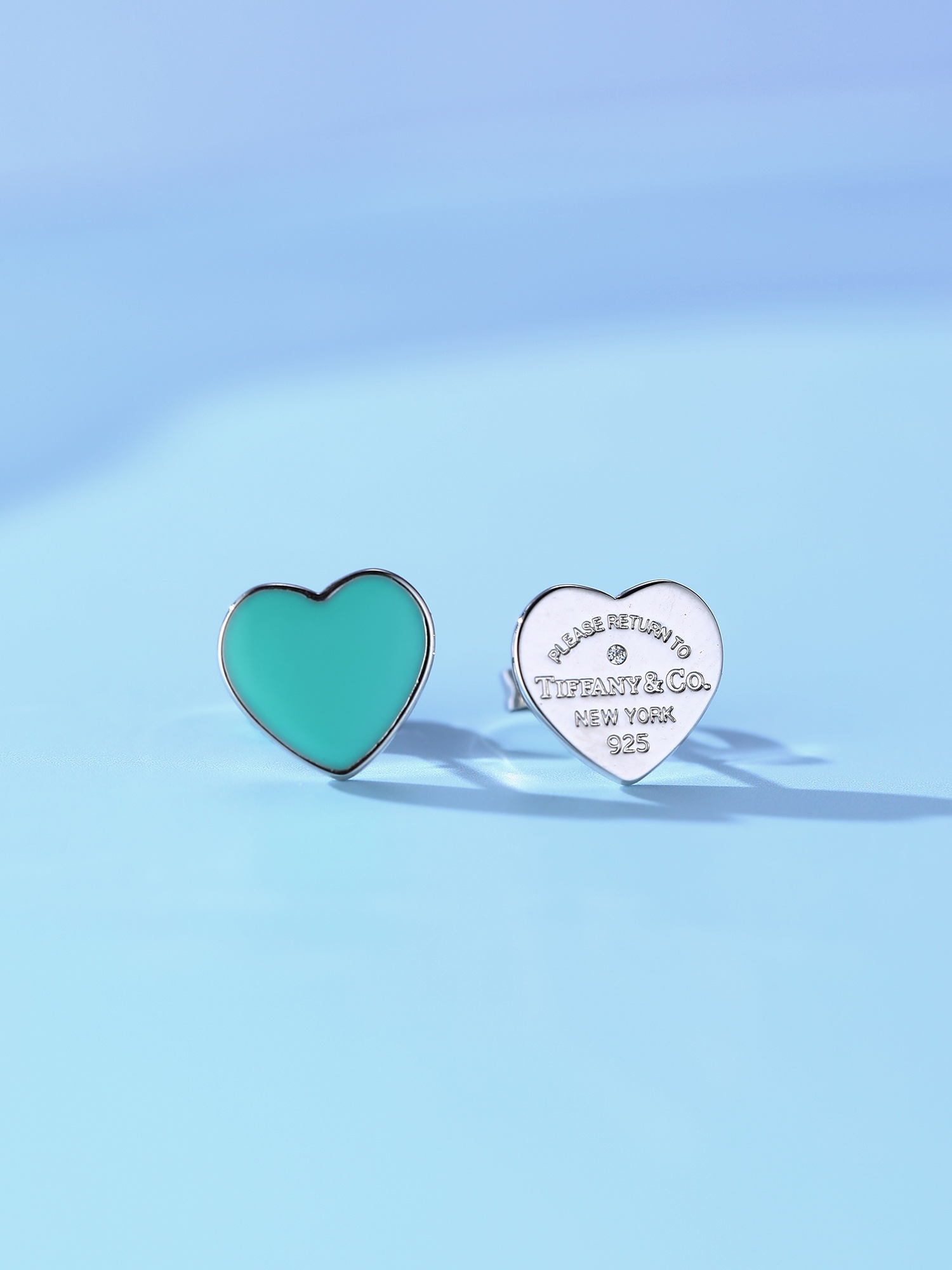 TF Blue Enamel Asymmetric Peach Heart Earnail (925 Silver)