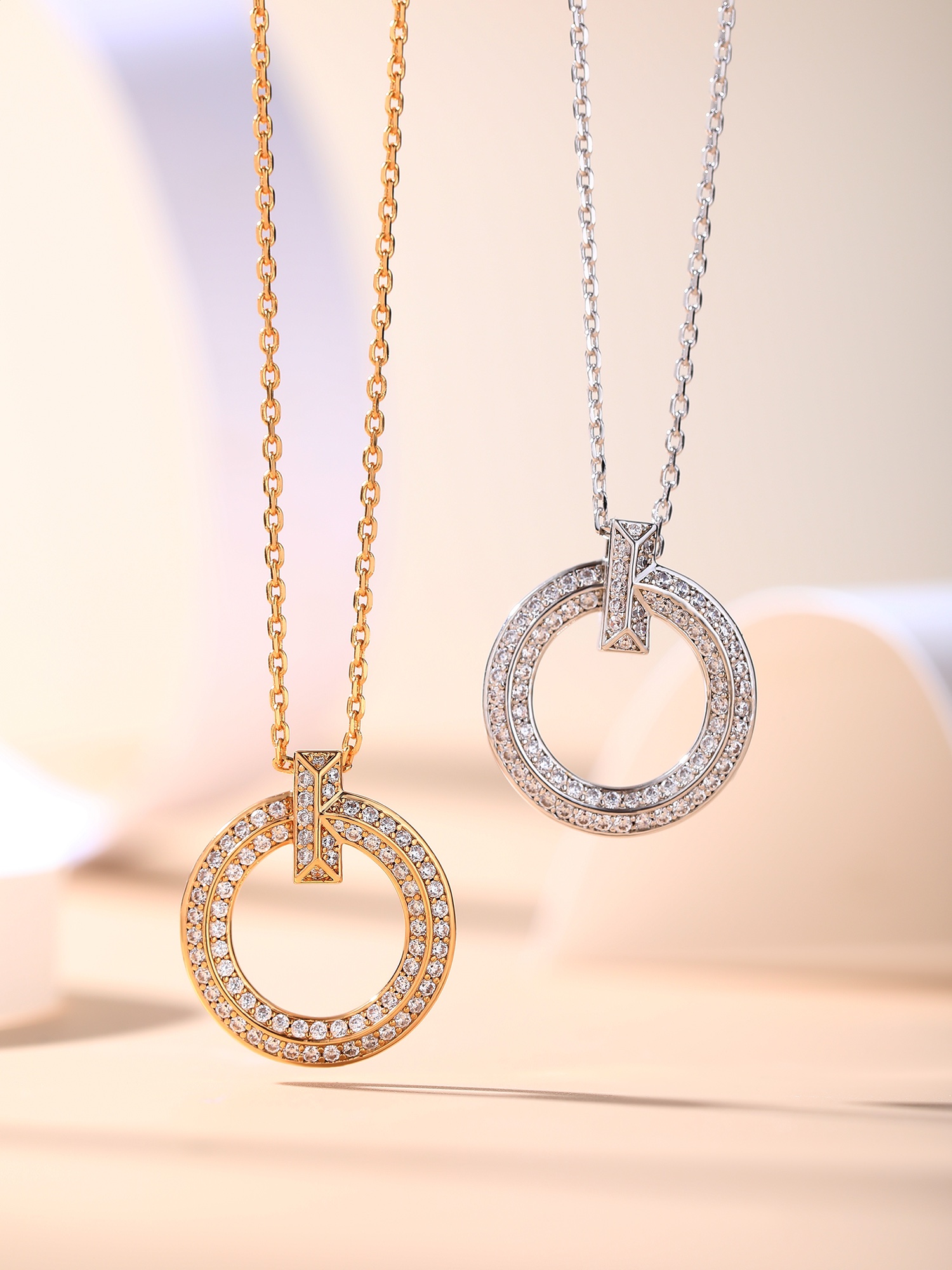 T1 Round Full Diamond Necklace