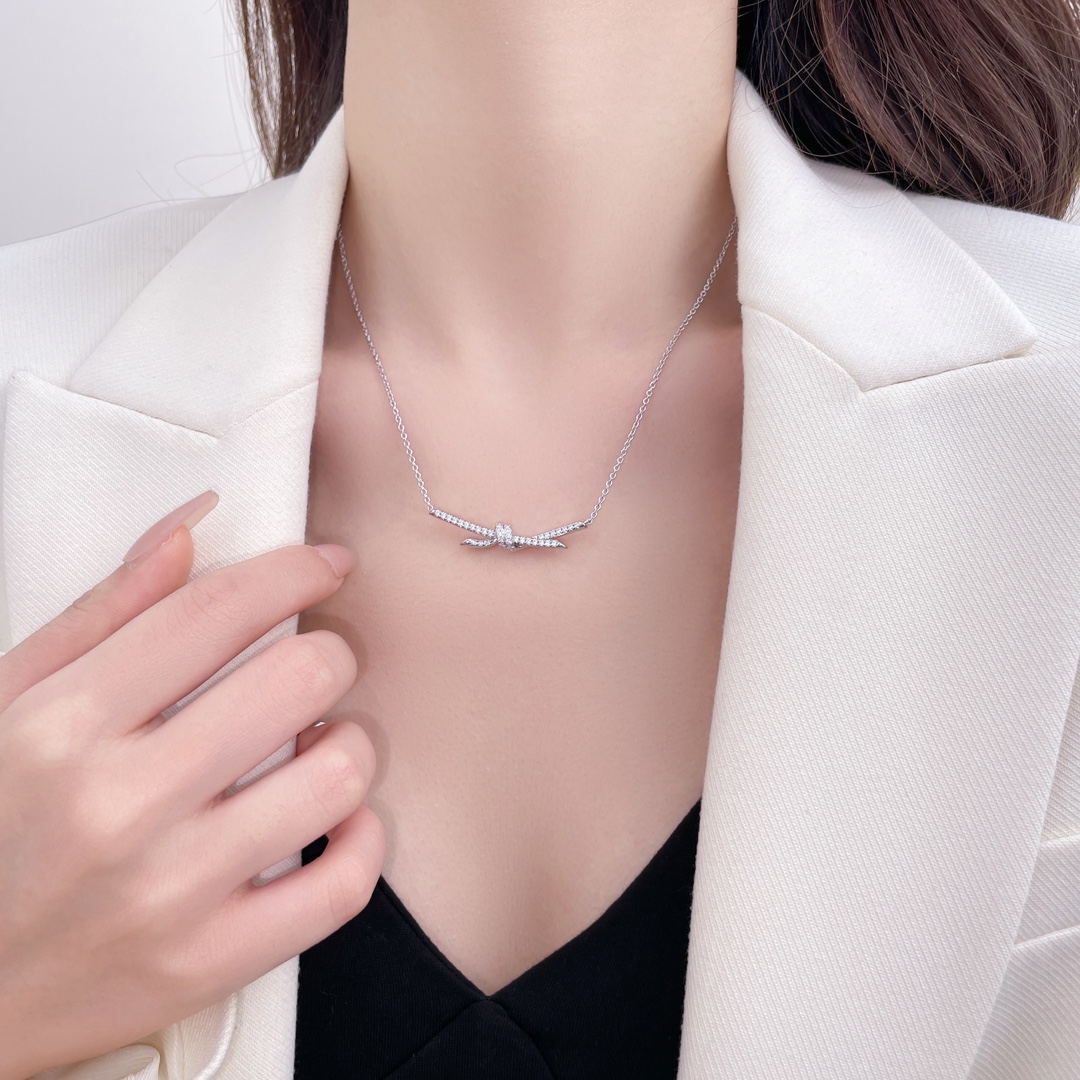 New Knot Full Diamond Necklace