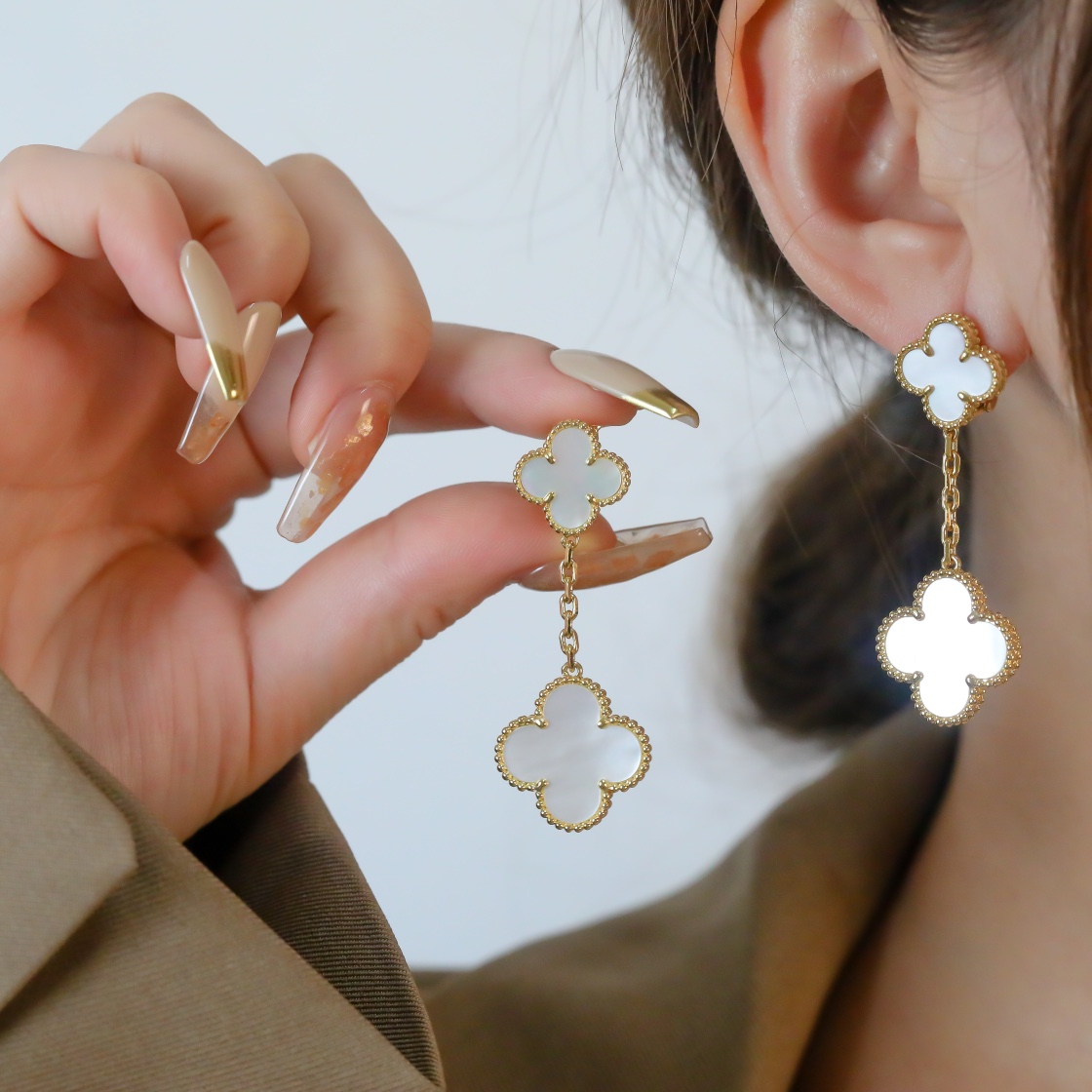 Clover Double Flower White Fritillaria Earrings