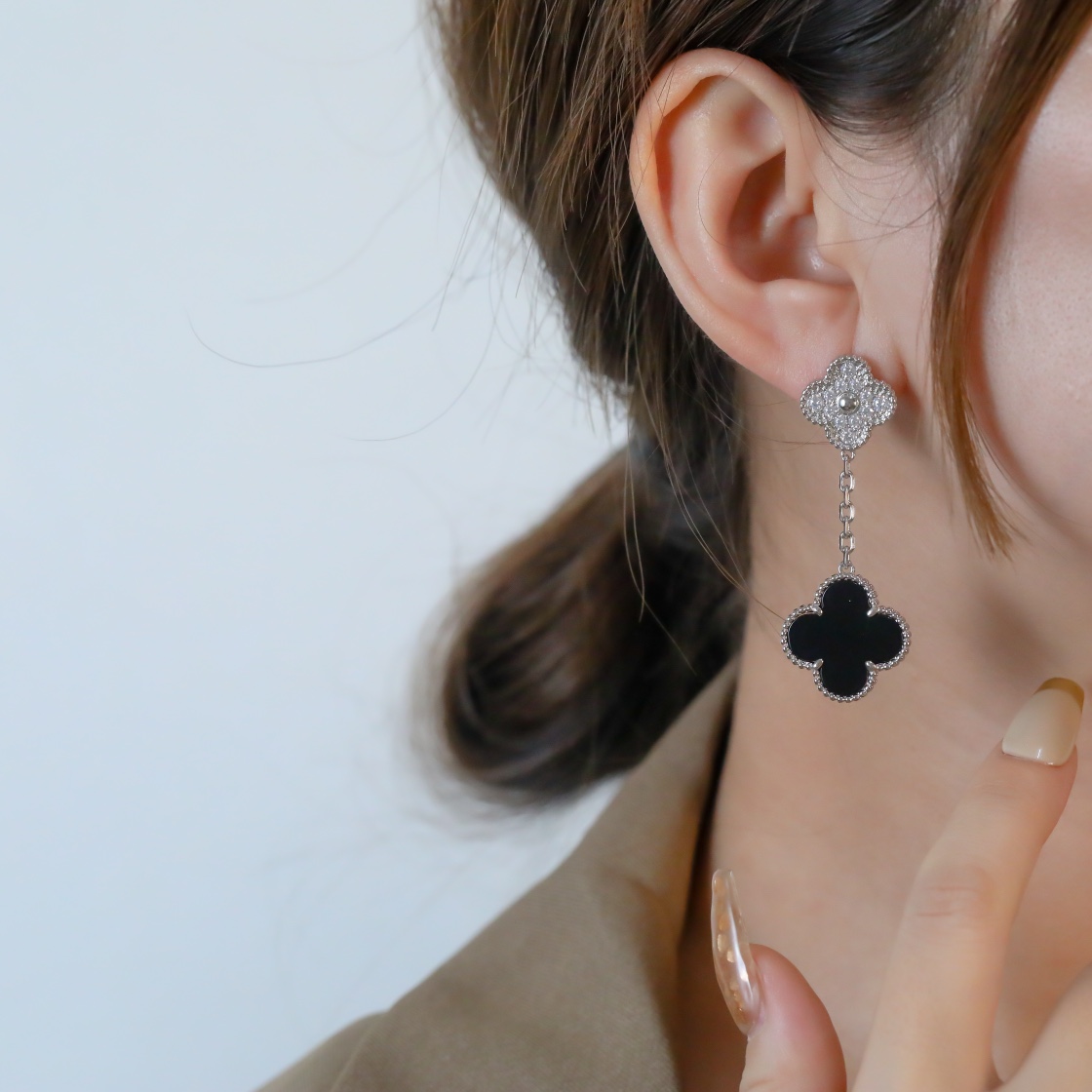 Four leaf clover double flower diamond studded platinum black earrings