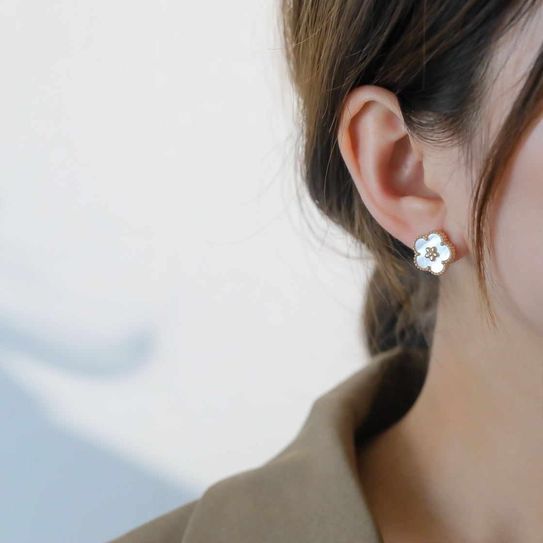 Lucky Spring series plum blossom earrings