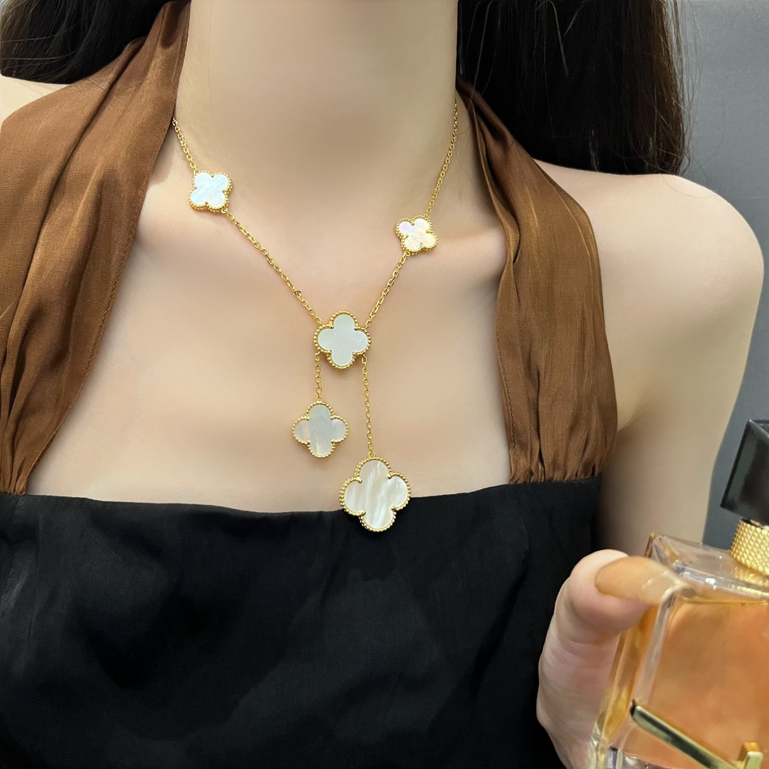 Magic Alhambra Six Flower White Shell Irregular Necklace