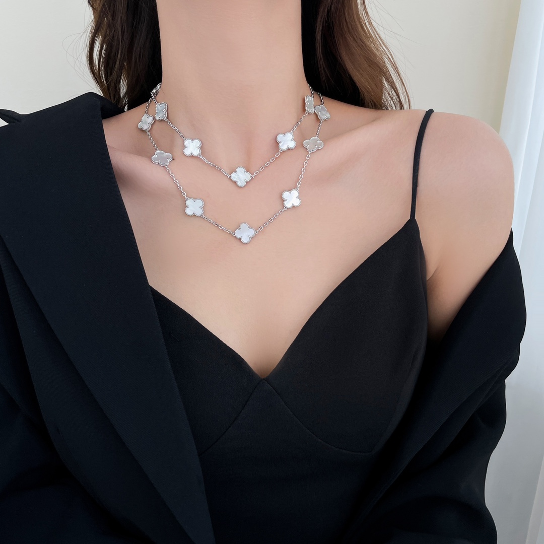 20 Flowers Clover White Gold White Fritillaria Necklace