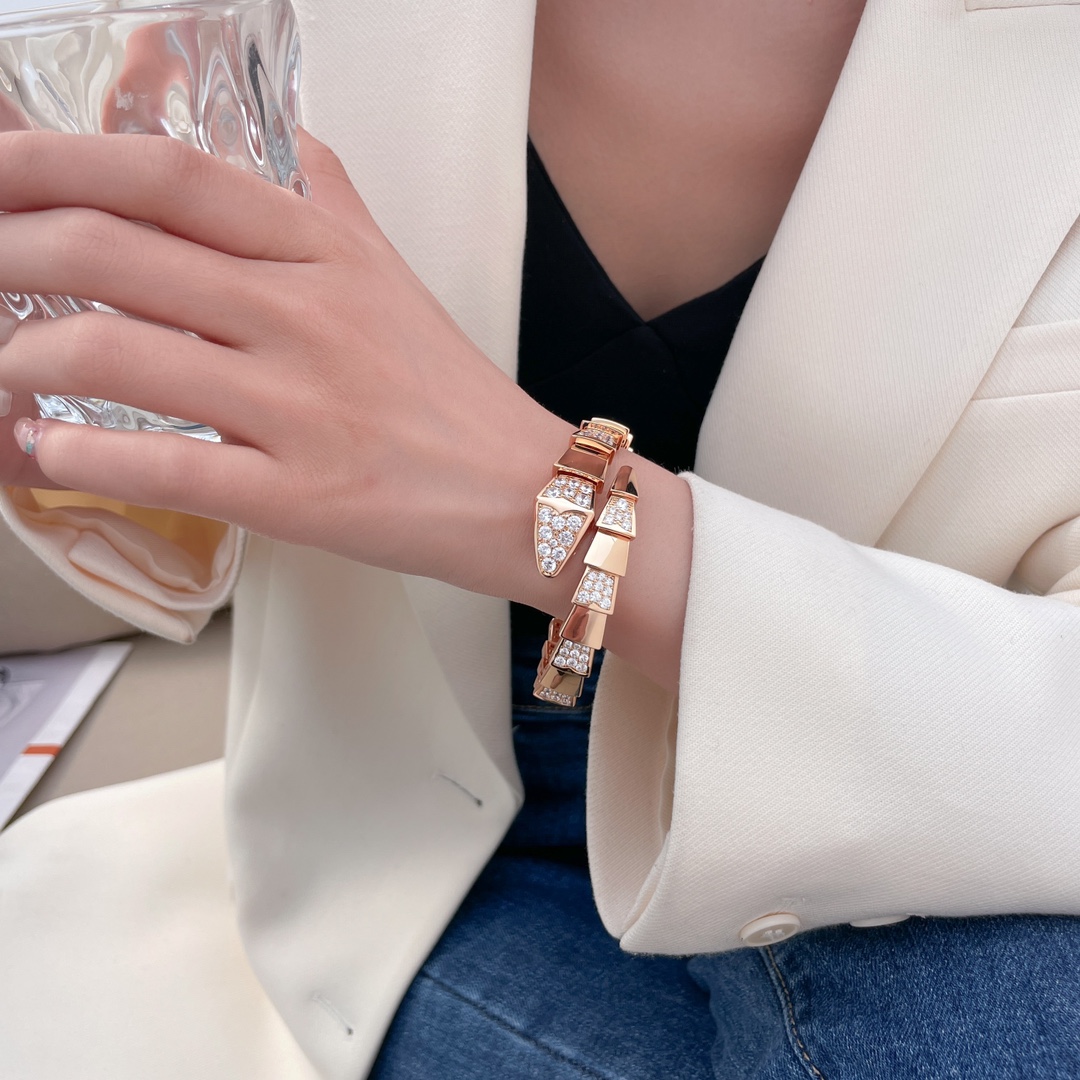 Large diamond snake bracelet in size M