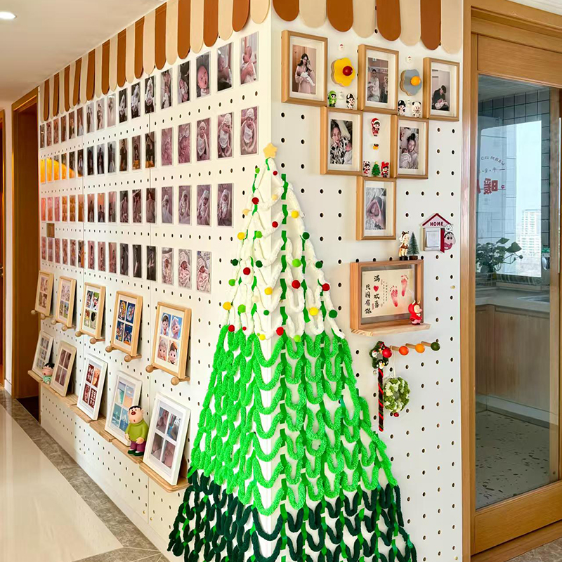 Display the punched sheet metal plate