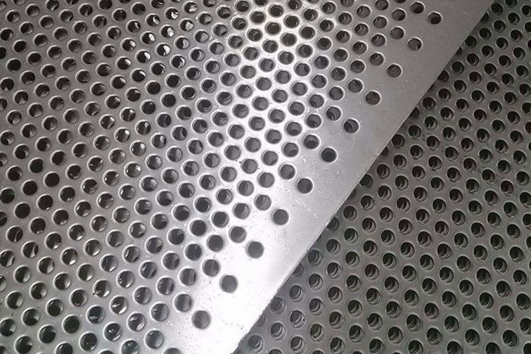 Why Round Hole Galvanized Perforated Steel Panels Are Replacing Traditional Factory Fencing Systems