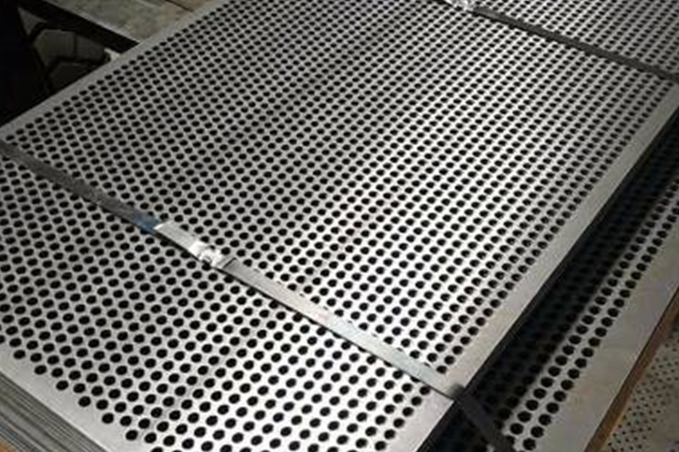 Galvanized Perforated Steel Sheet Supplier for Industrial Equipment Covers: Why Modern Factories Are Quietly Replacing Traditional Equipment Enclosures