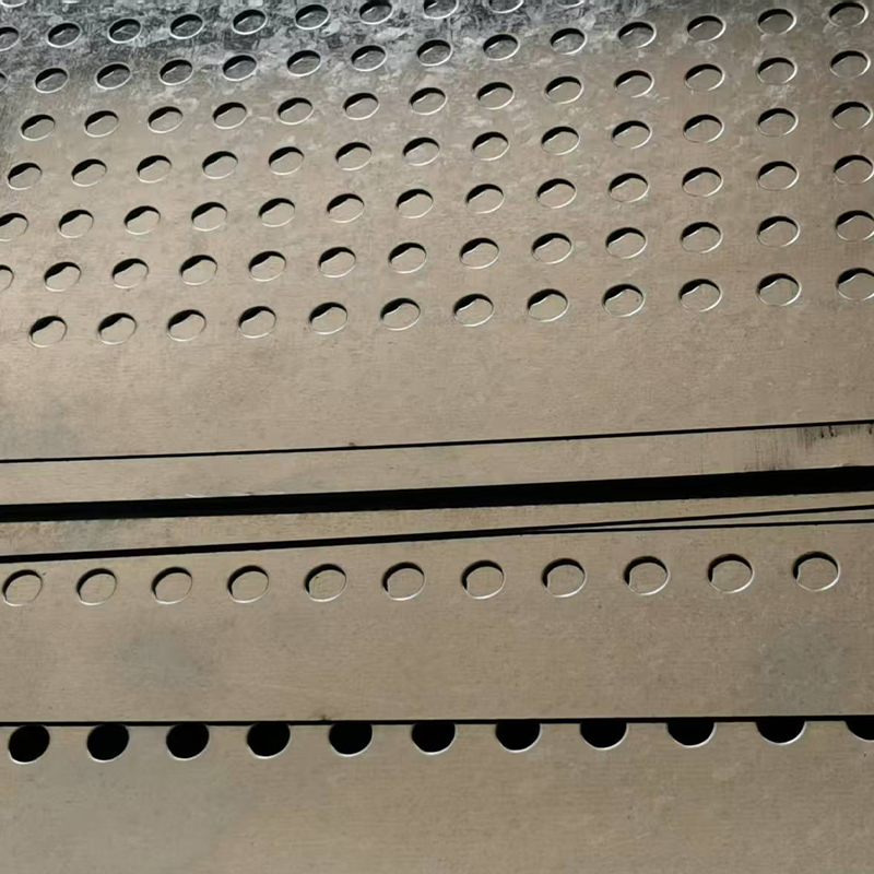 Galvanized Steel Round Hole Perforated Mesh Sheet for Filtration: How to Control Clogging, Pressure Drop, Corrosion, and Maintenance Cost