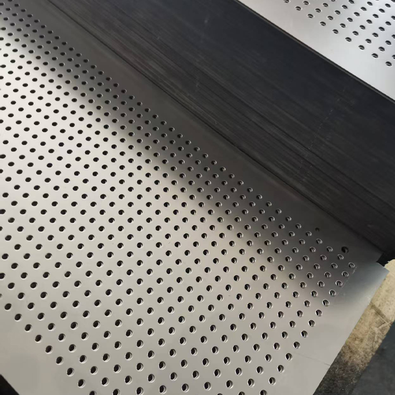 Custom Stainless Steel 304 Perforated Mesh Sheet with Tensile Strength ≥500 MPa
