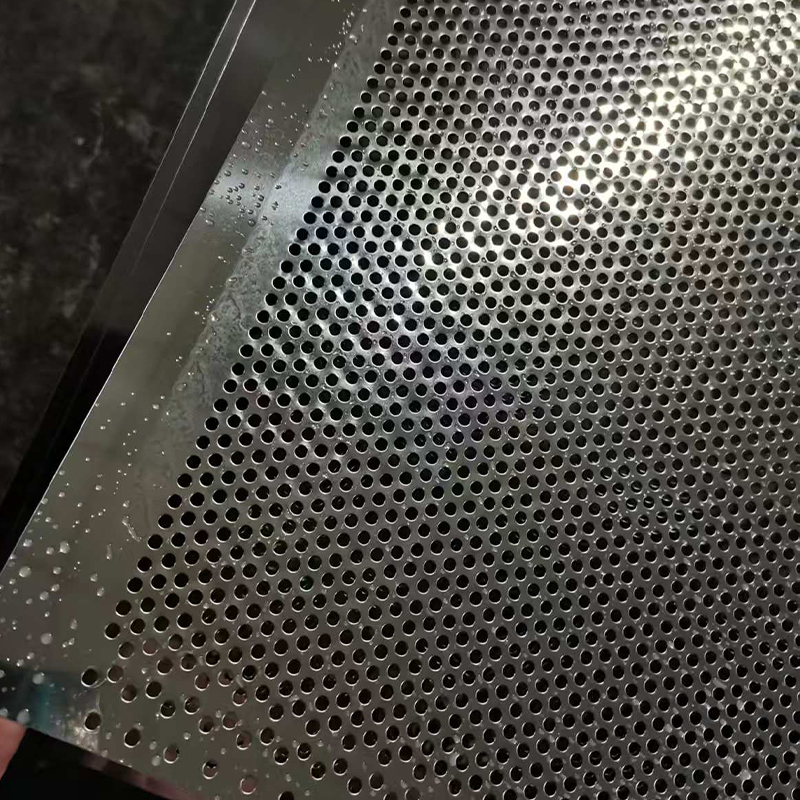 Custom Round Hole Perforated Metal Sheets: Specifications, Applications and Fabrication Solutions