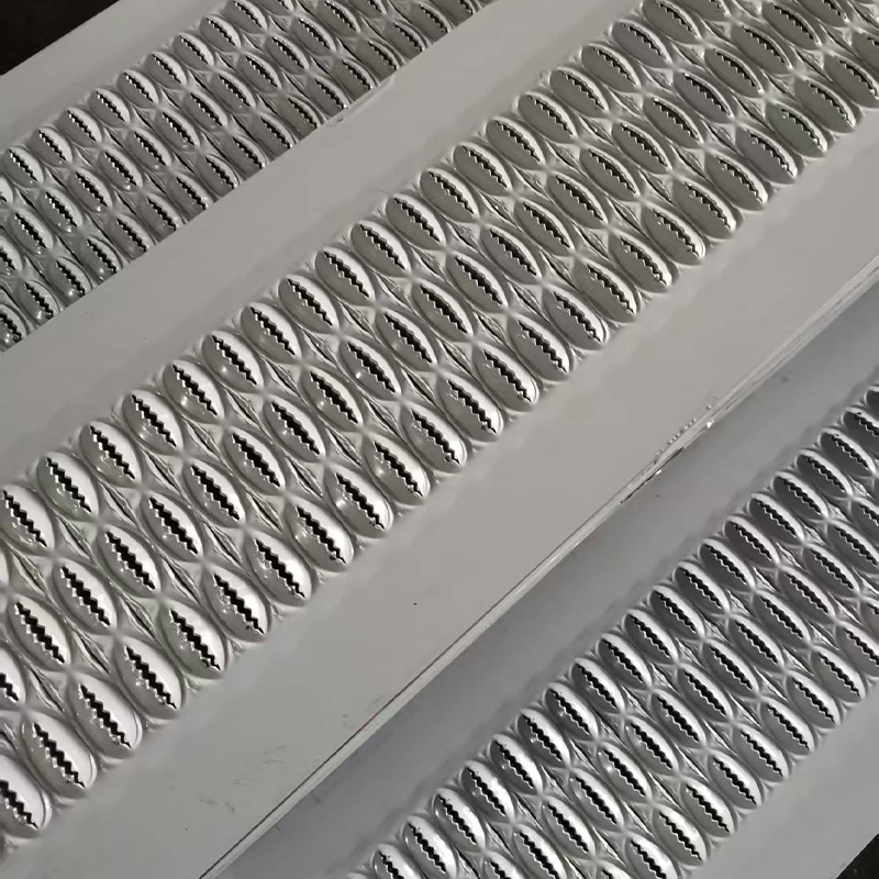 Crocodile Mouth Perforated Stair Anti Skid Plate