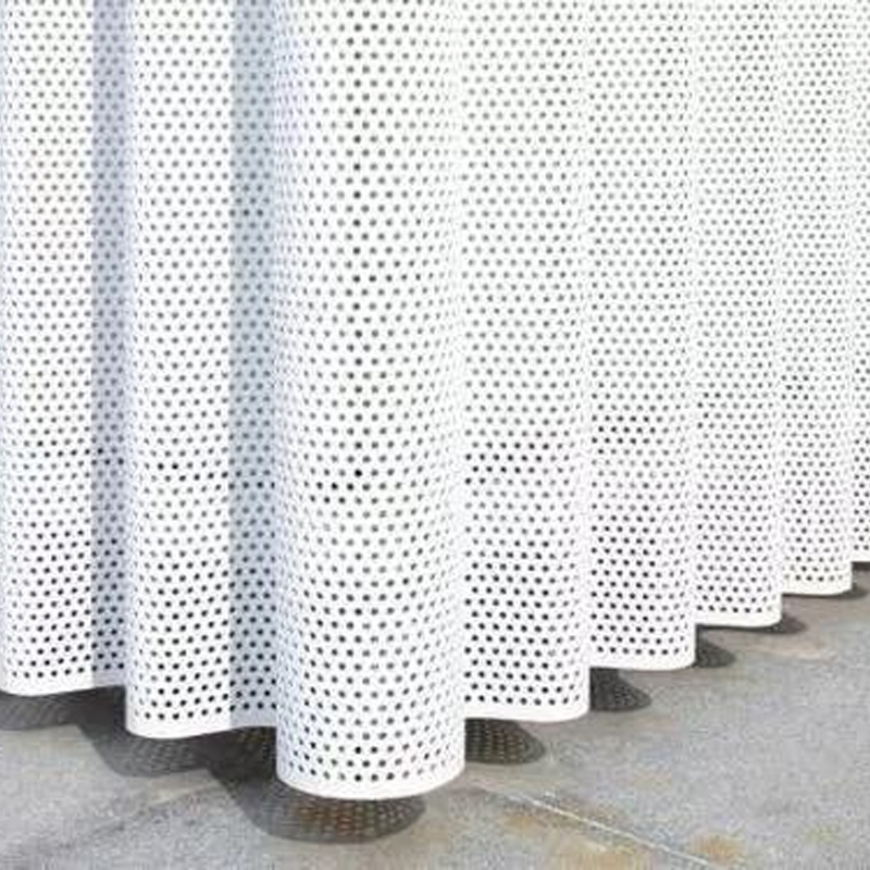 How Coastal Climate Changes the Choice Between Aluminum and Stainless Steel Perforated Panels