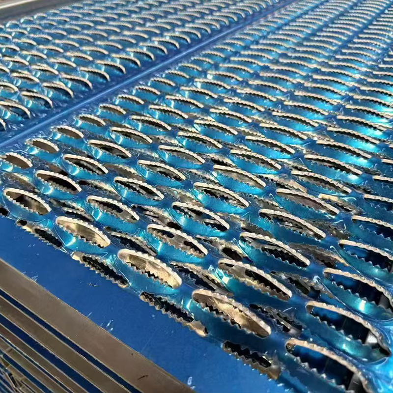 Material Grades and Specifications for Chequered Plates in Offshore, Plant and Vehicle Flooring