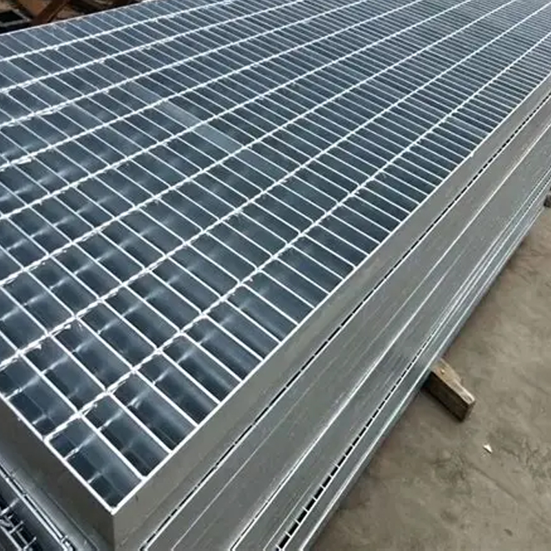 Outdoor Stainless Steel Sheets for Solar Power Plant Walkways, Maintenance Platforms and Weatherproof Enclosures