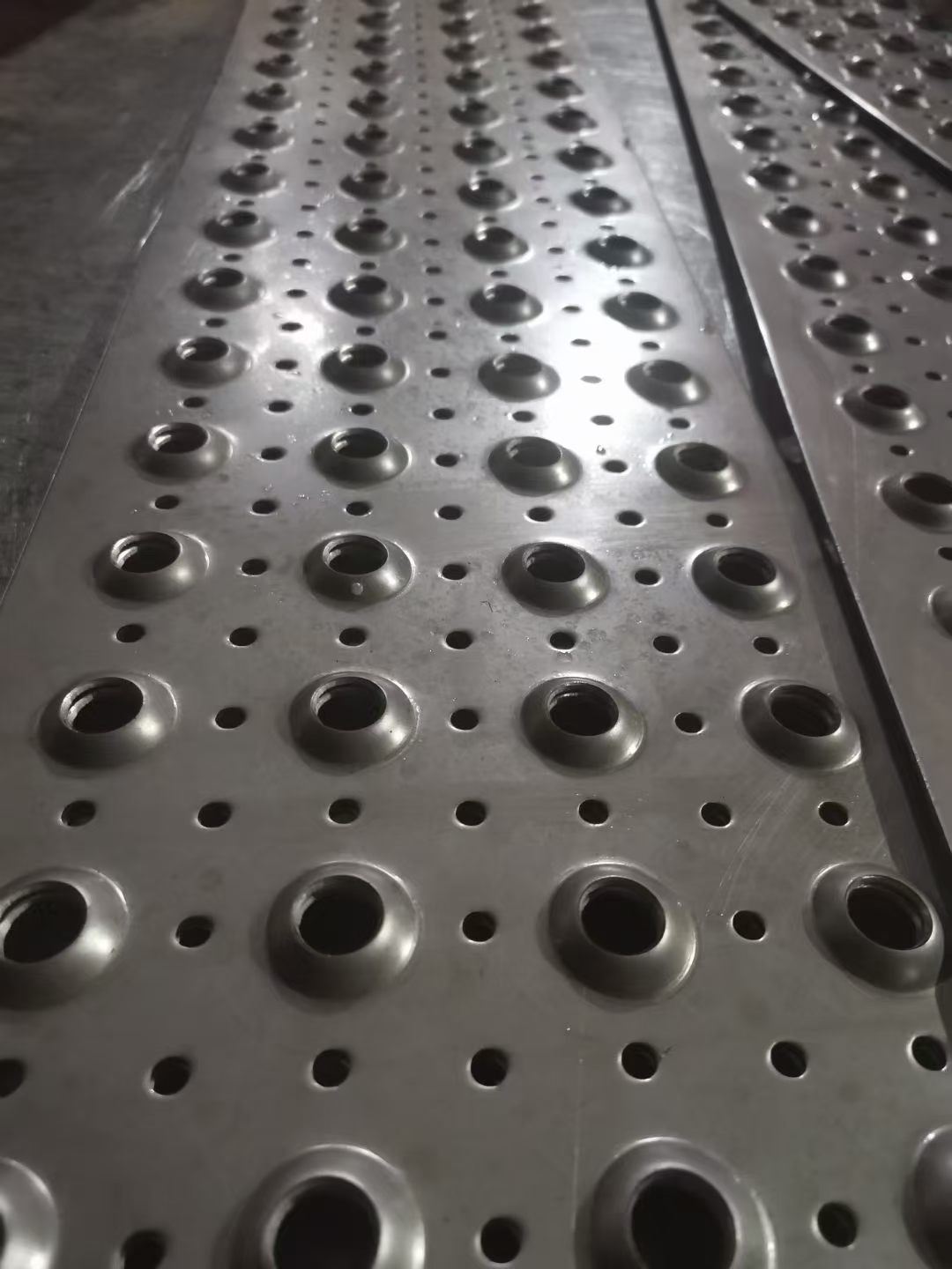 Fish Eye Anti-Slip Perforated Sheet | Dimpled Fish Hole Perforated Metal Plate for Walkway & Stair Treads