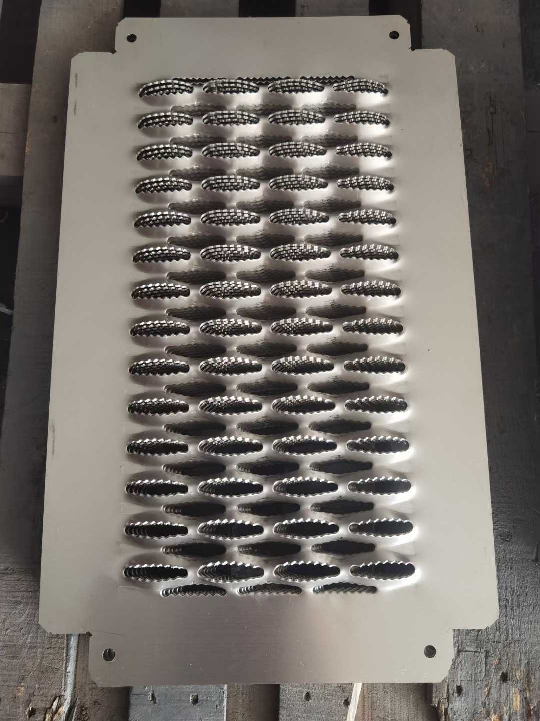 Crocodile Mouth Anti-Slip Perforated Plate | Grip Strut Safety Plate for Industrial Walkway & Stair Tread